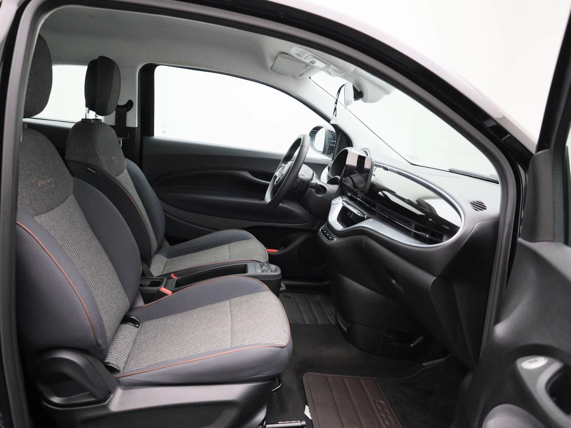 Fiat-500e-image-33