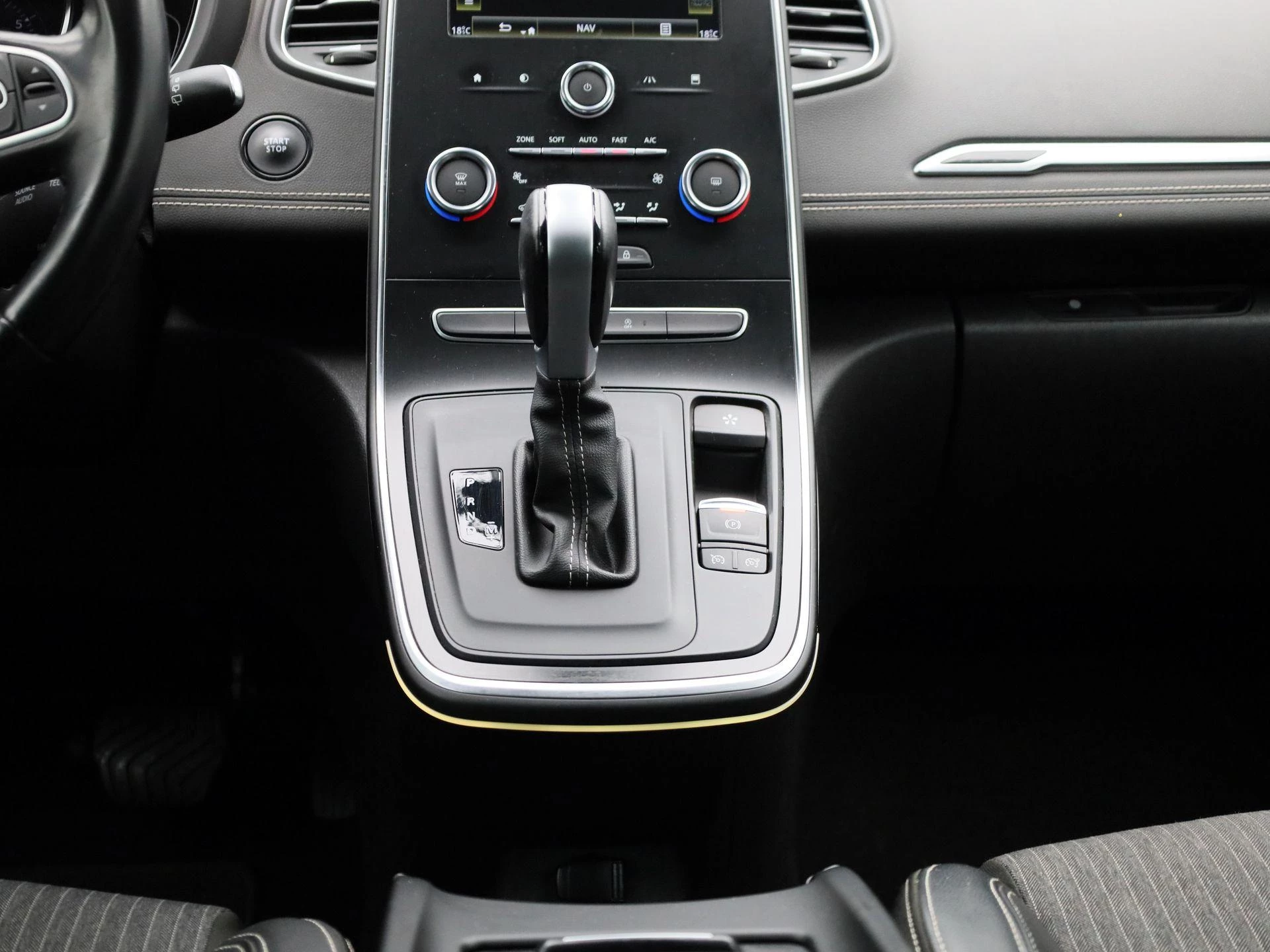 Renault Grand Scénic TCe 140 EDC GPF Intens 7P