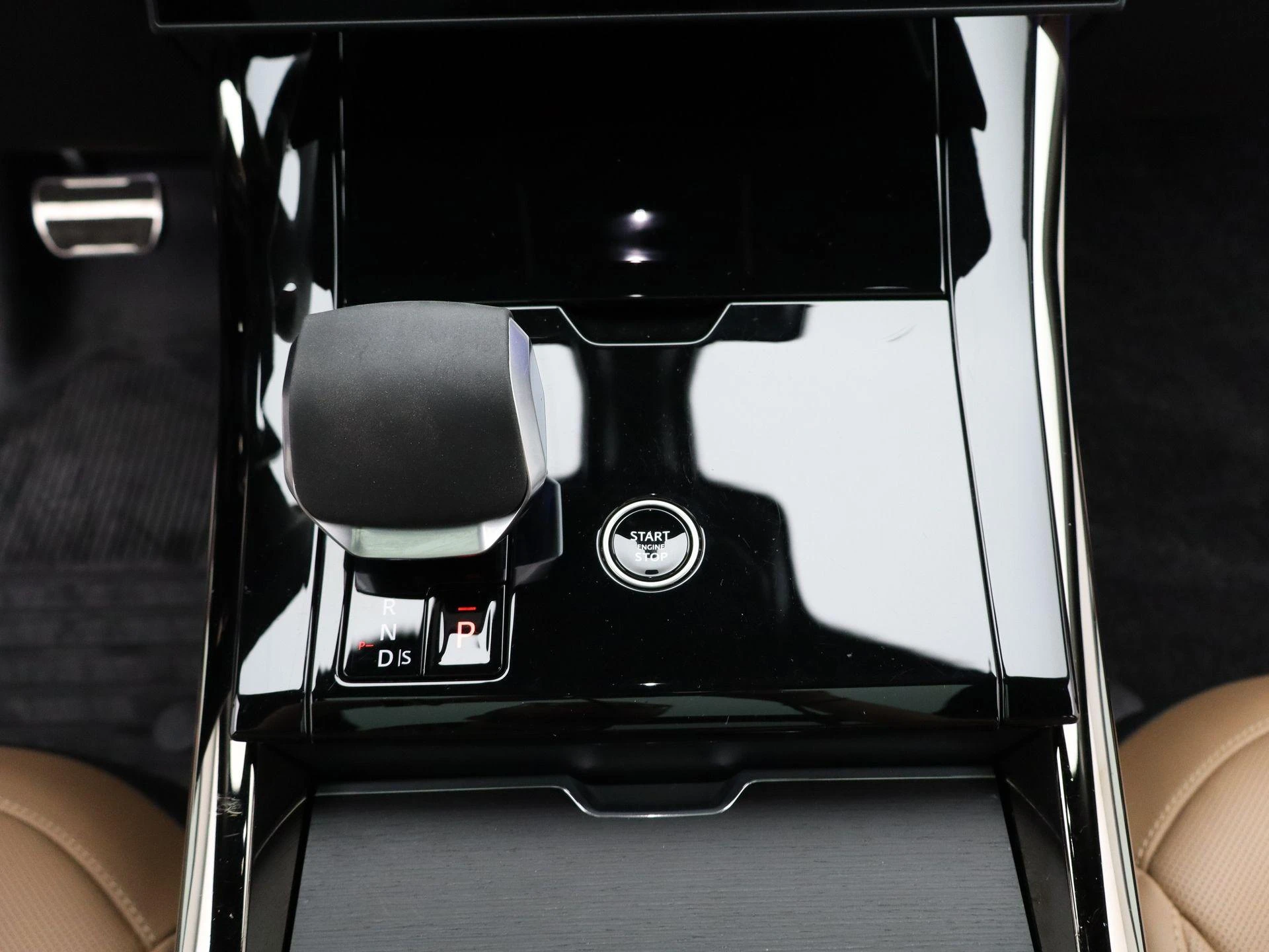 Land Rover-Range Rover Sport-image-11