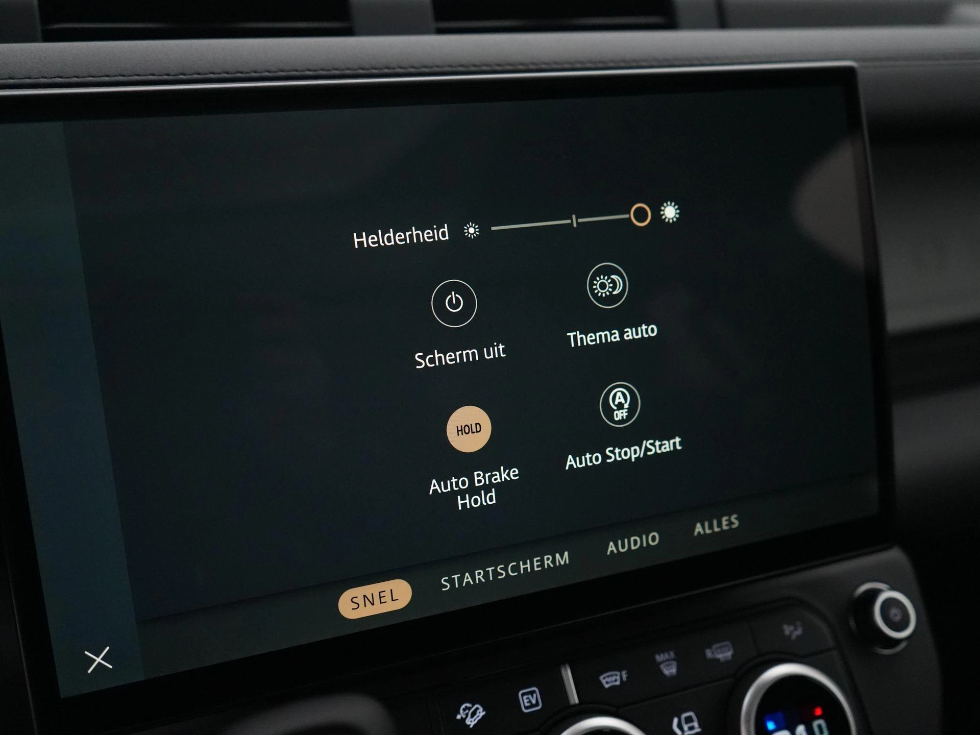 Land Rover-Defender-image-31