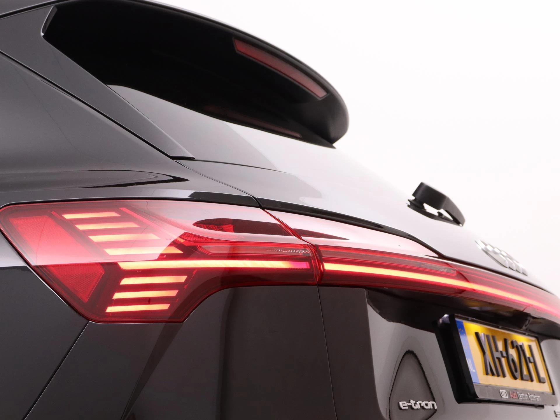 Audi-e-tron-image-6