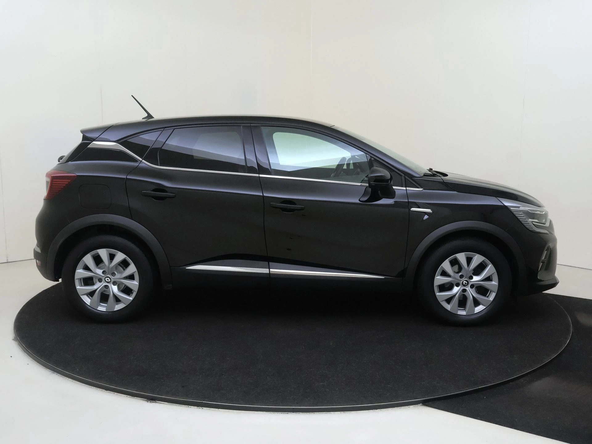 Renault-Captur-image-8