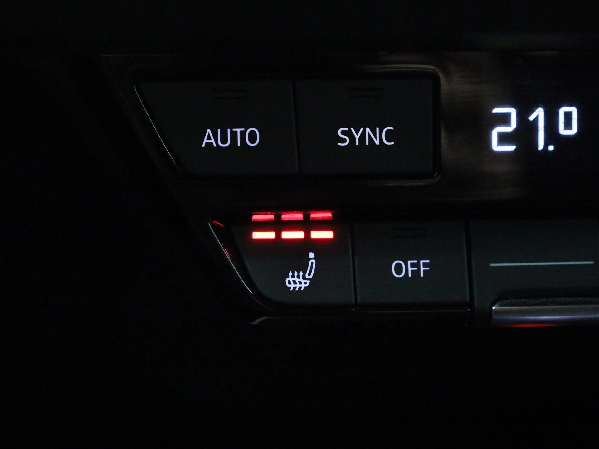 Audi-Q4 e-tron-image-23