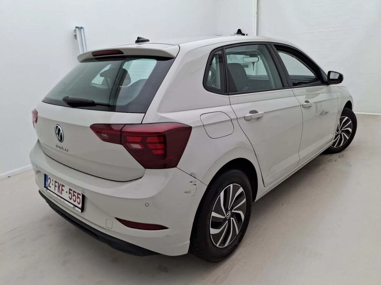 Volkswagen-Polo-image-1