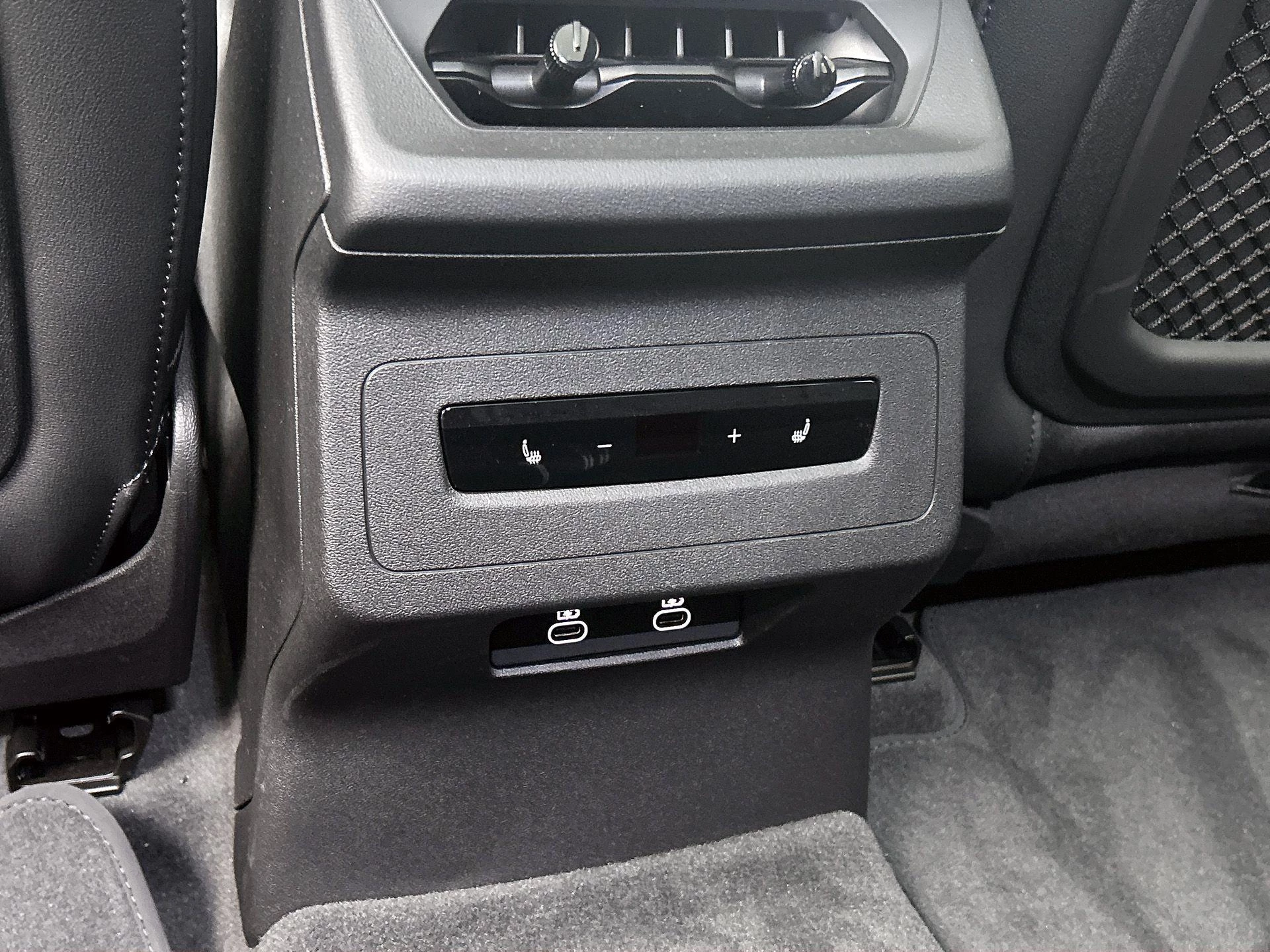 Audi-A6 Avant e-tron-image-11