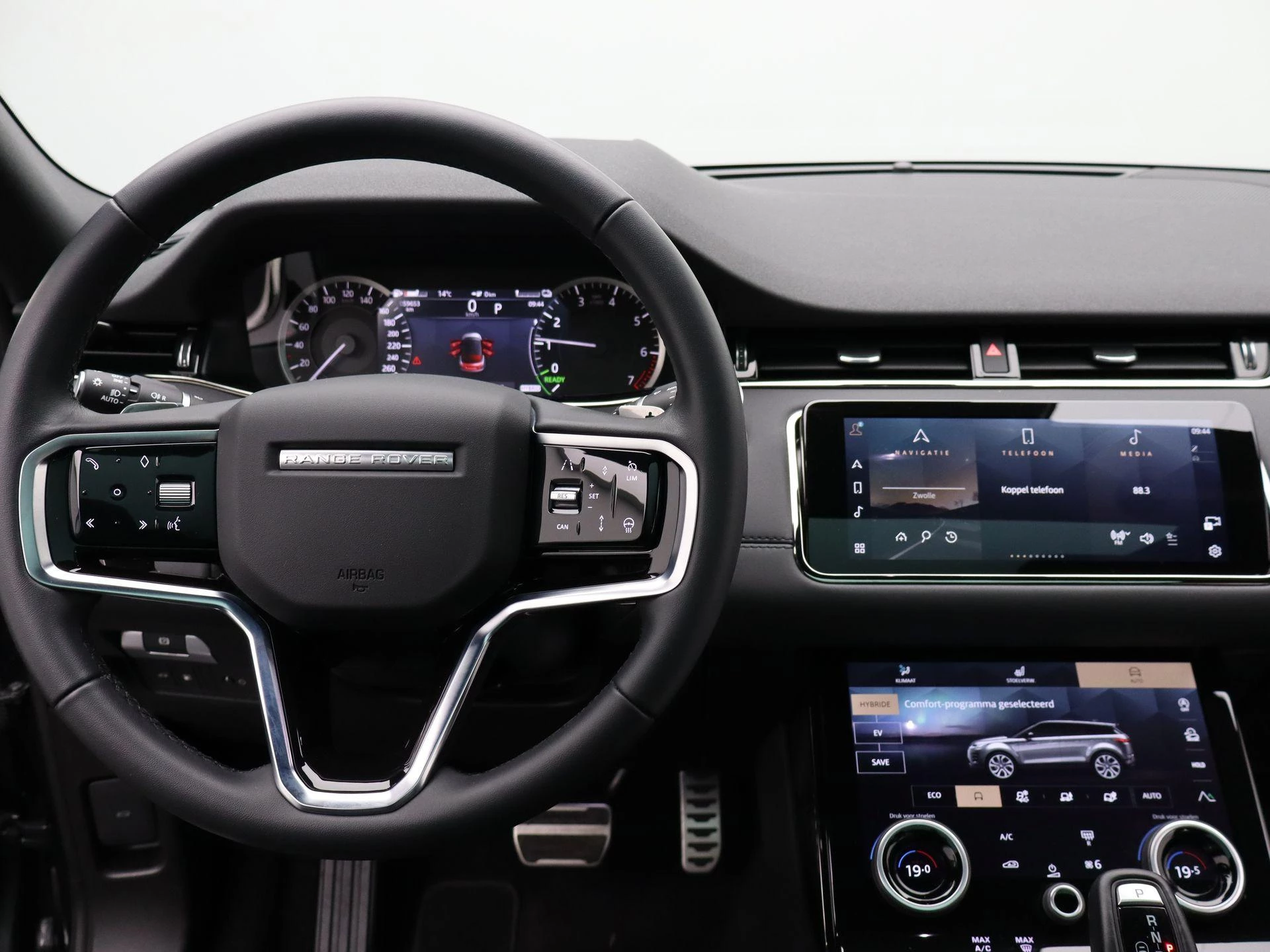 Land Rover-Range Rover Evoque-image-6