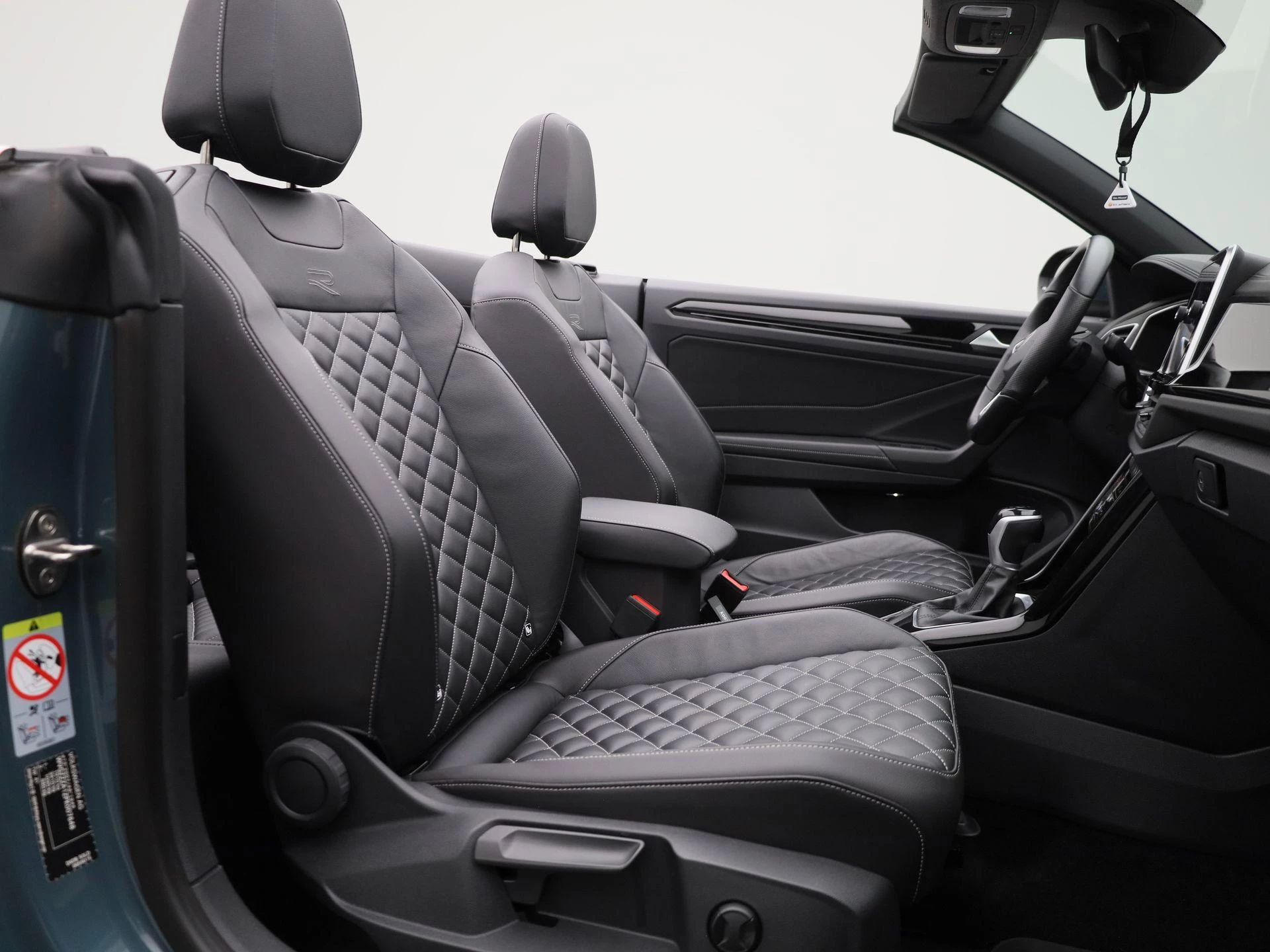 Volkswagen-T-Roc-image-42