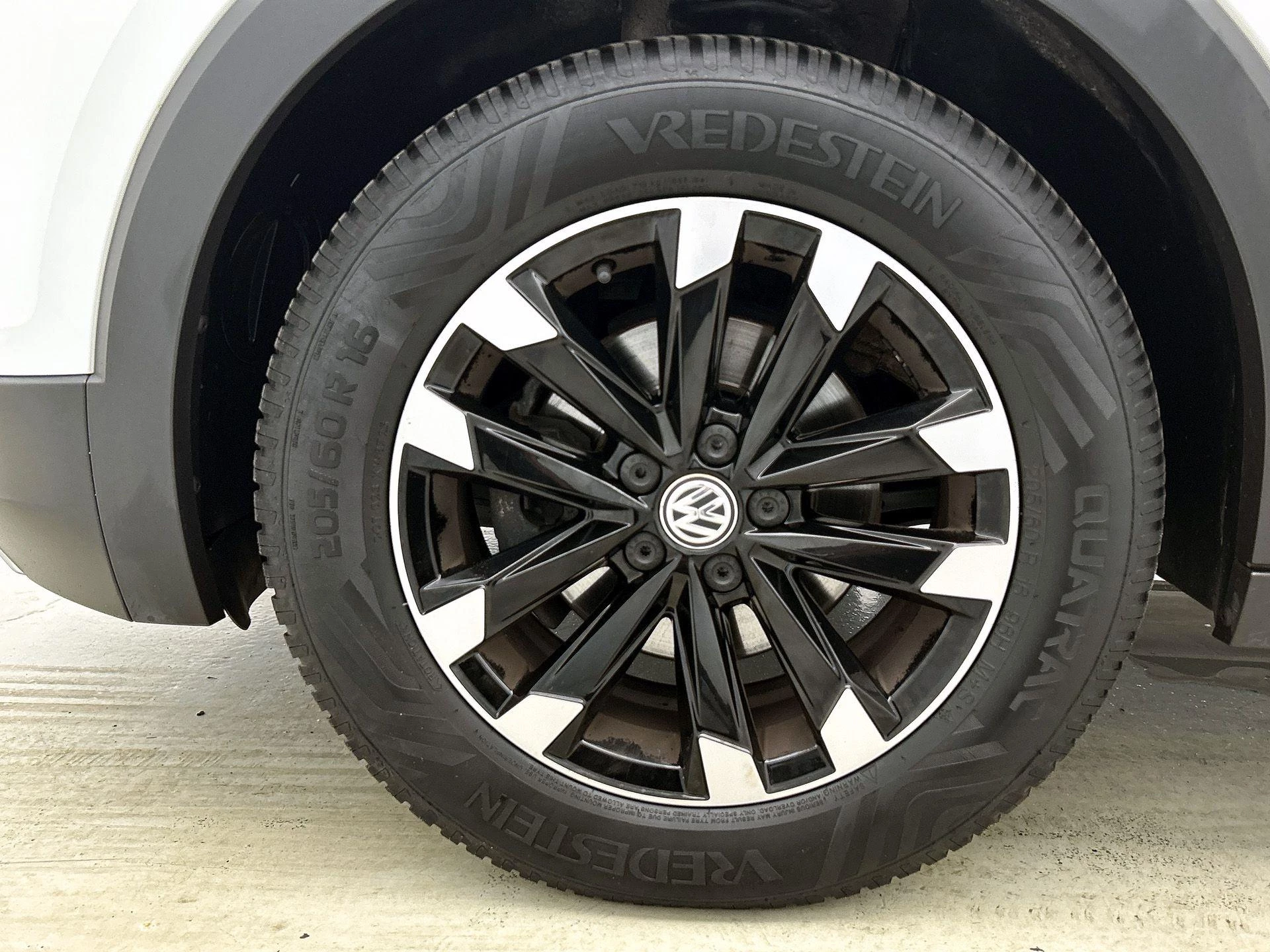 Volkswagen-T-Cross-image-30