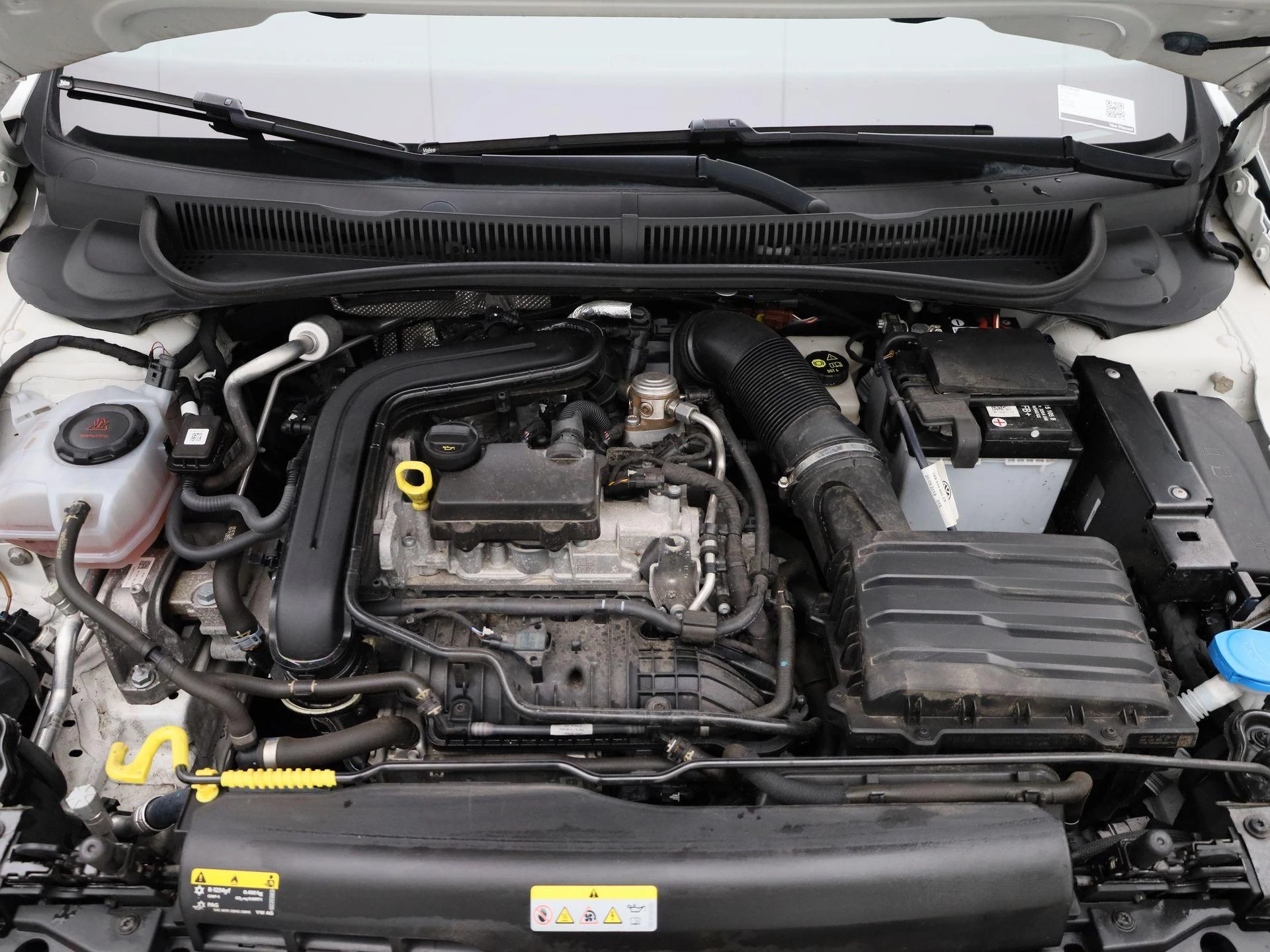 Volkswagen-Polo-image-32