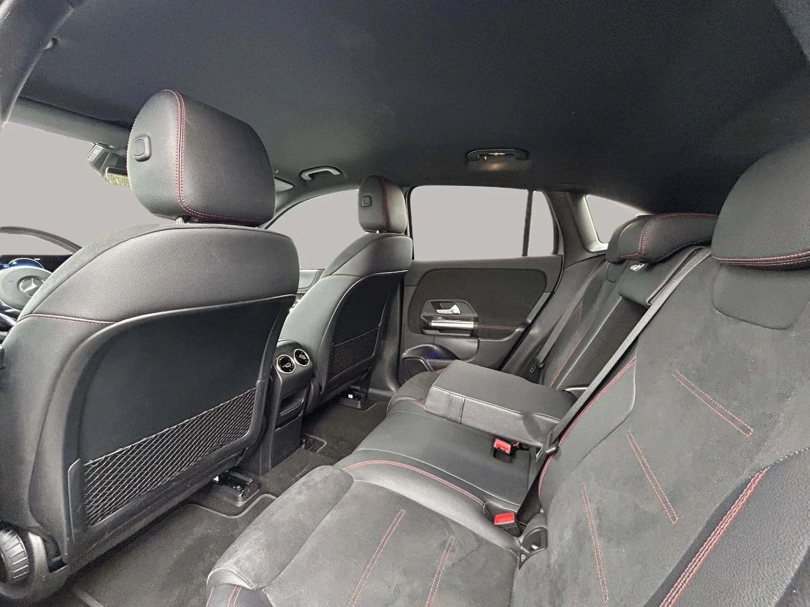 Mercedes-Benz-EQA-image-13