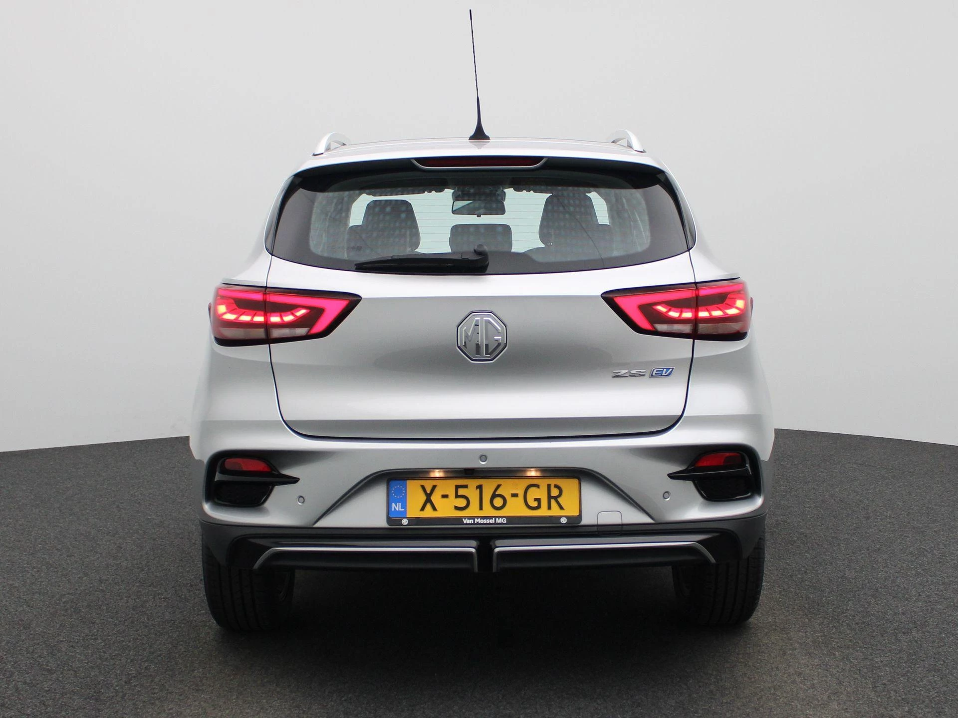 MG-ZS EV-image-4