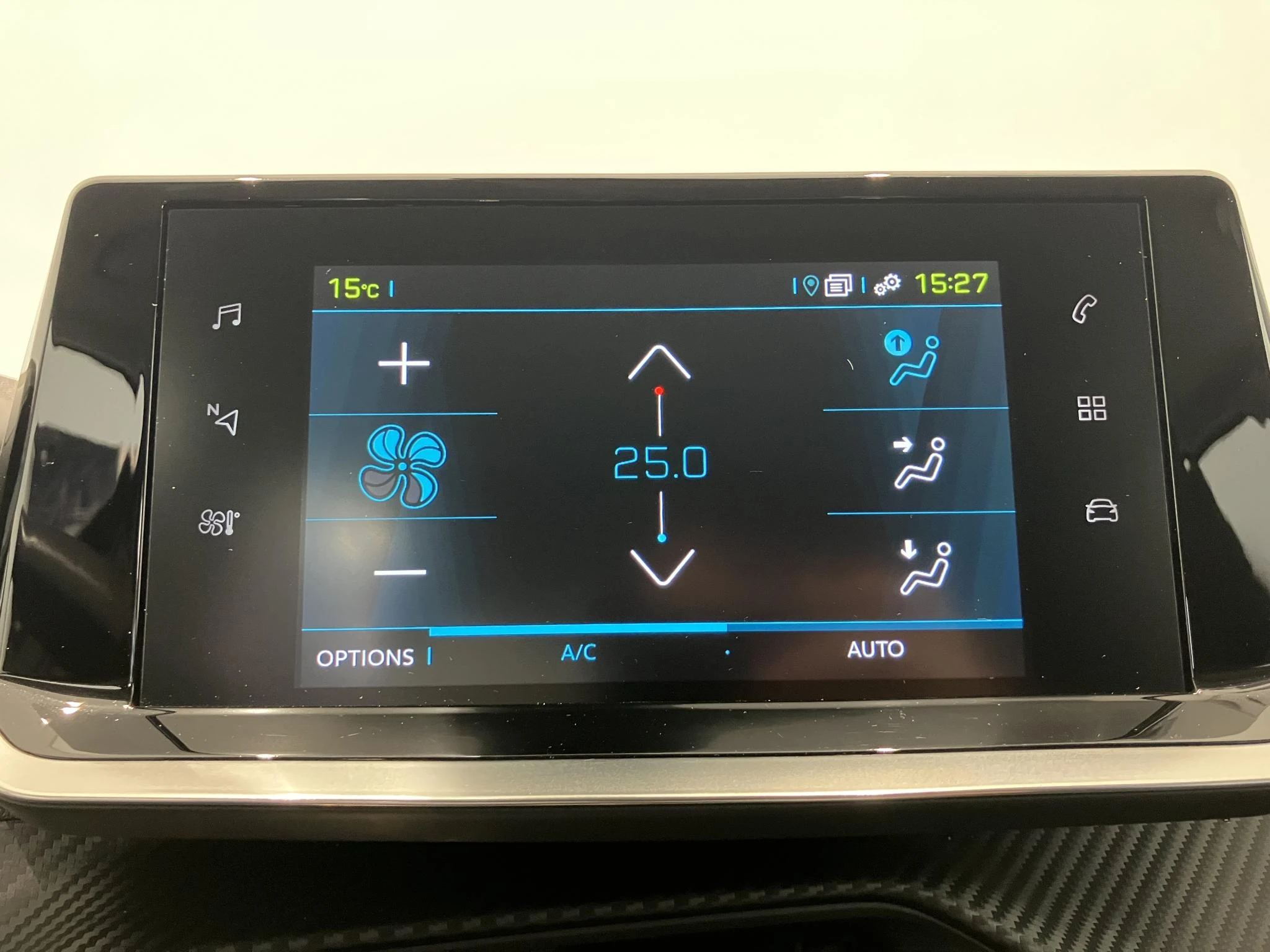 Peugeot-e-2008-image-26