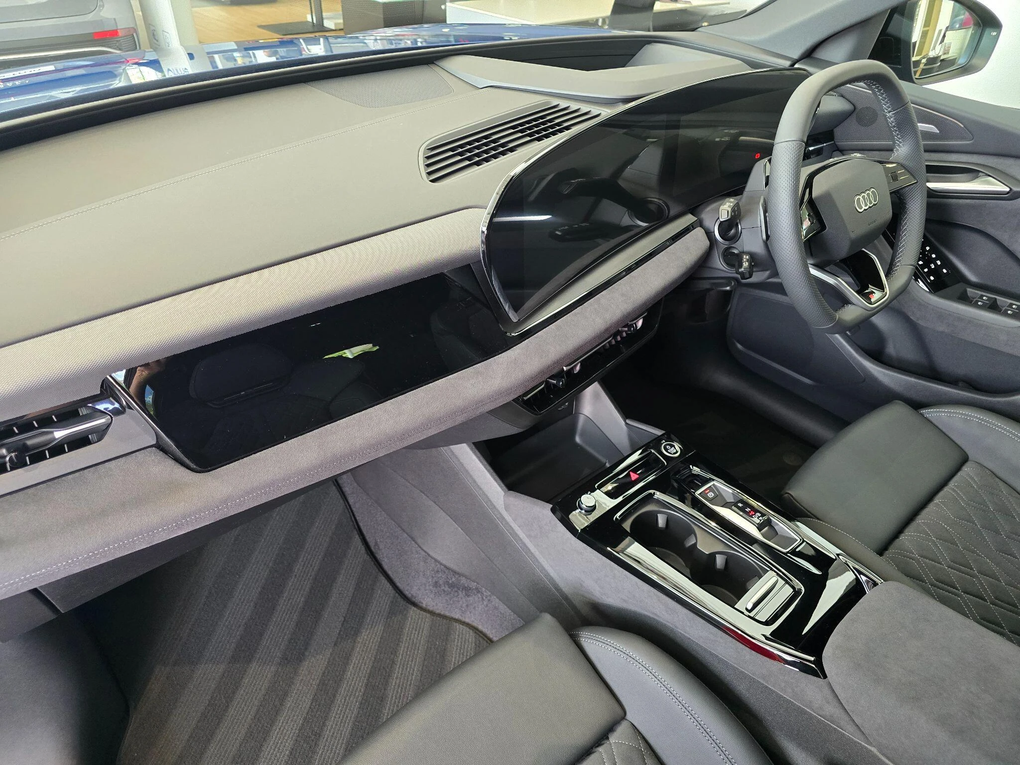 Audi-Q6 e-tron-image-6