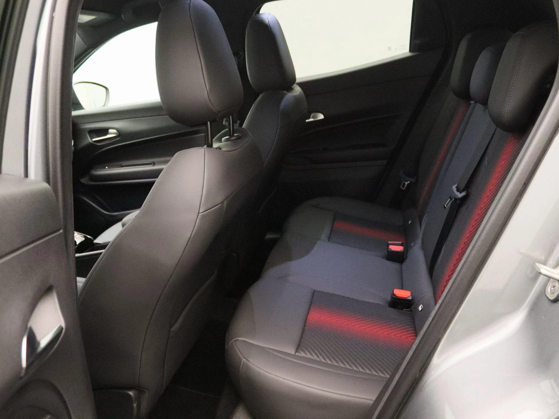 Alfa Romeo Junior Elettrica Speciale 54 kWh