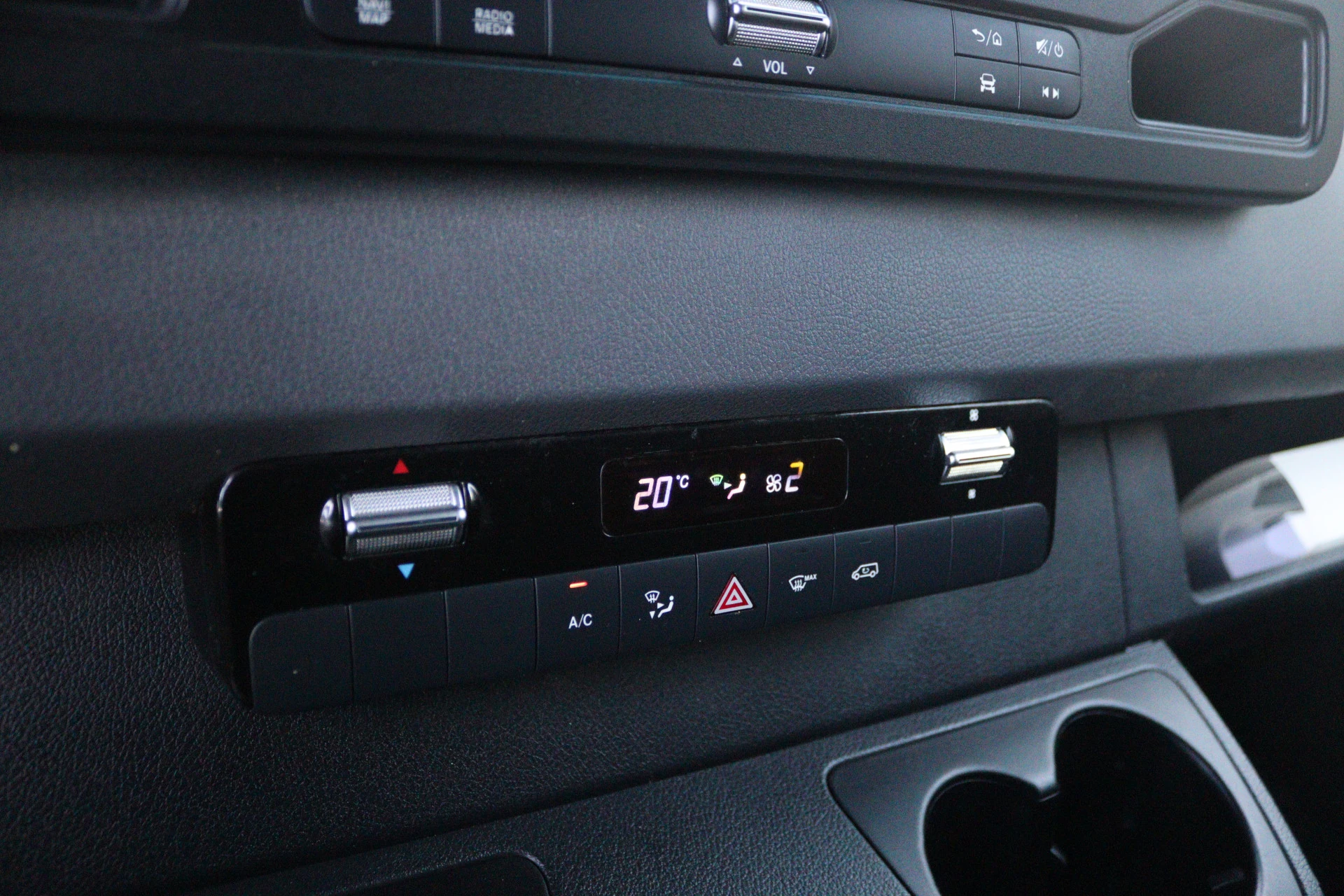 Mercedes-Benz-Sprinter-image-5