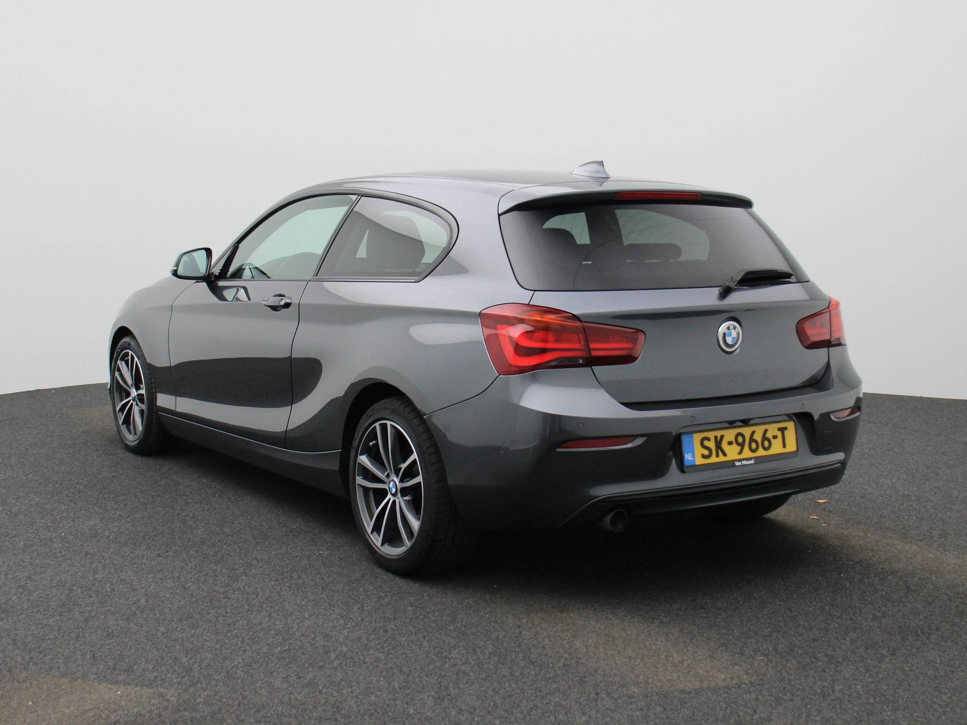 BMW-1 Serie-image-1