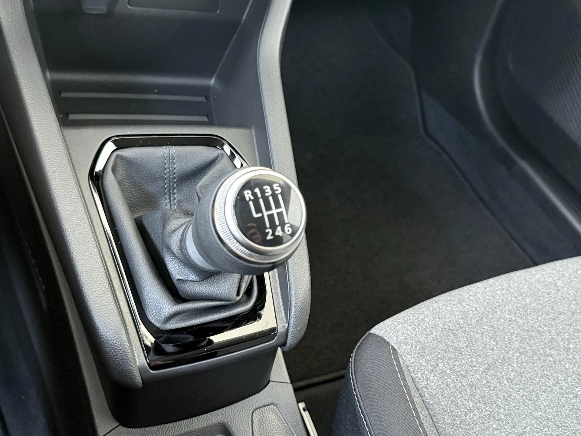 Renault-Clio-image-14