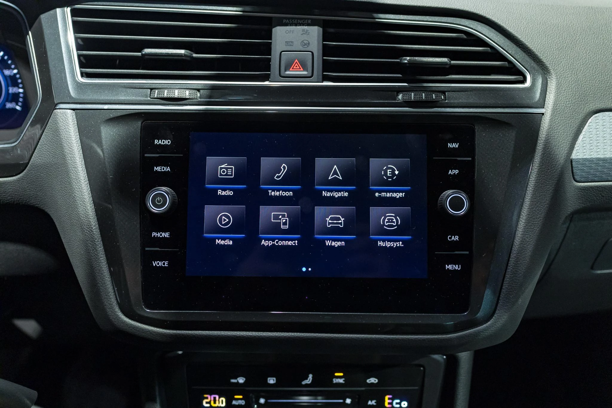 Volkswagen-Tiguan-image-14