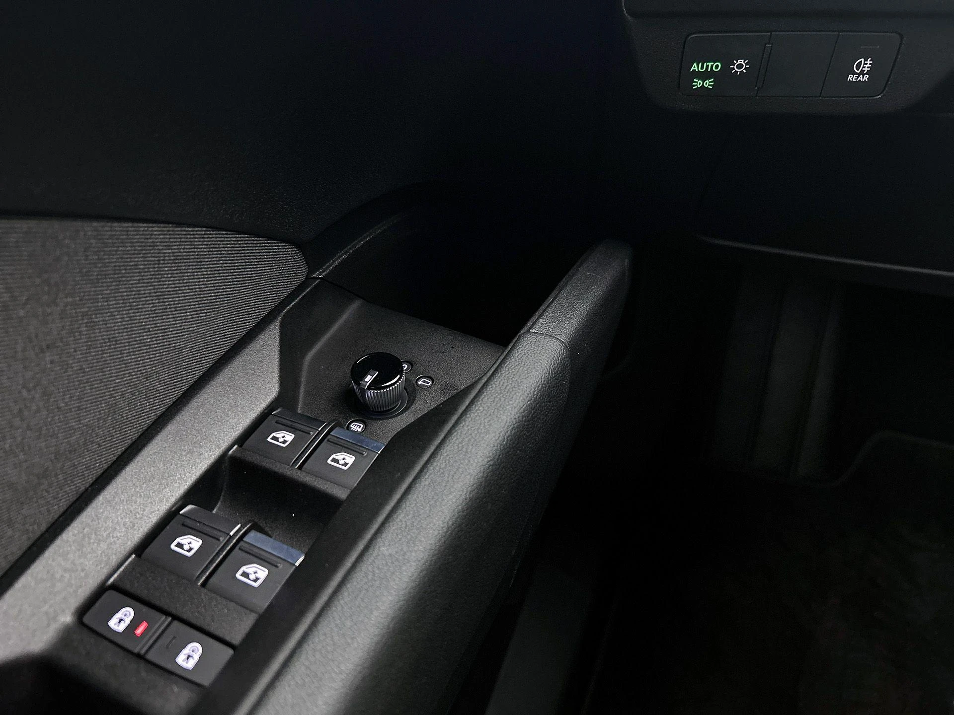 Audi-Q4 e-tron-image-24