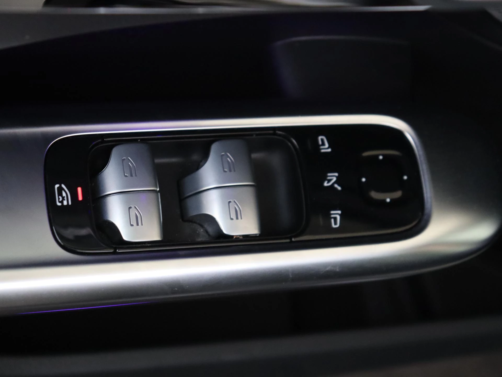 Mercedes-Benz-C-Klasse-image-26