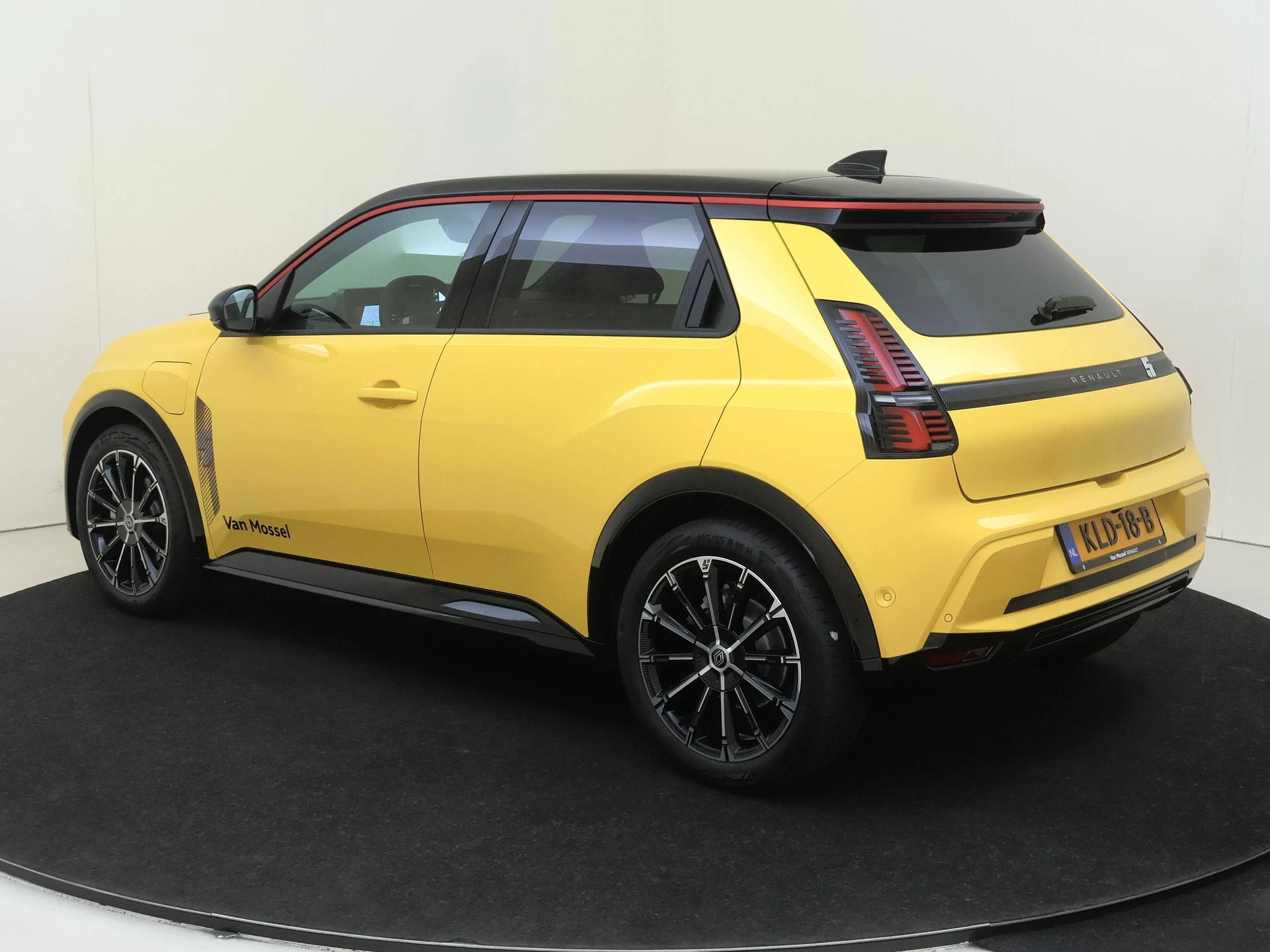 Renault 5 urban range iconic cinq 40 kWh