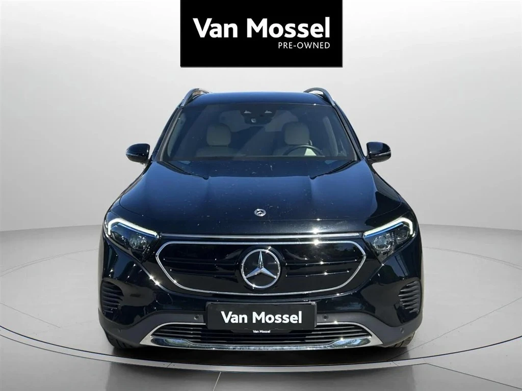 Mercedes-Benz-EQB-image-1