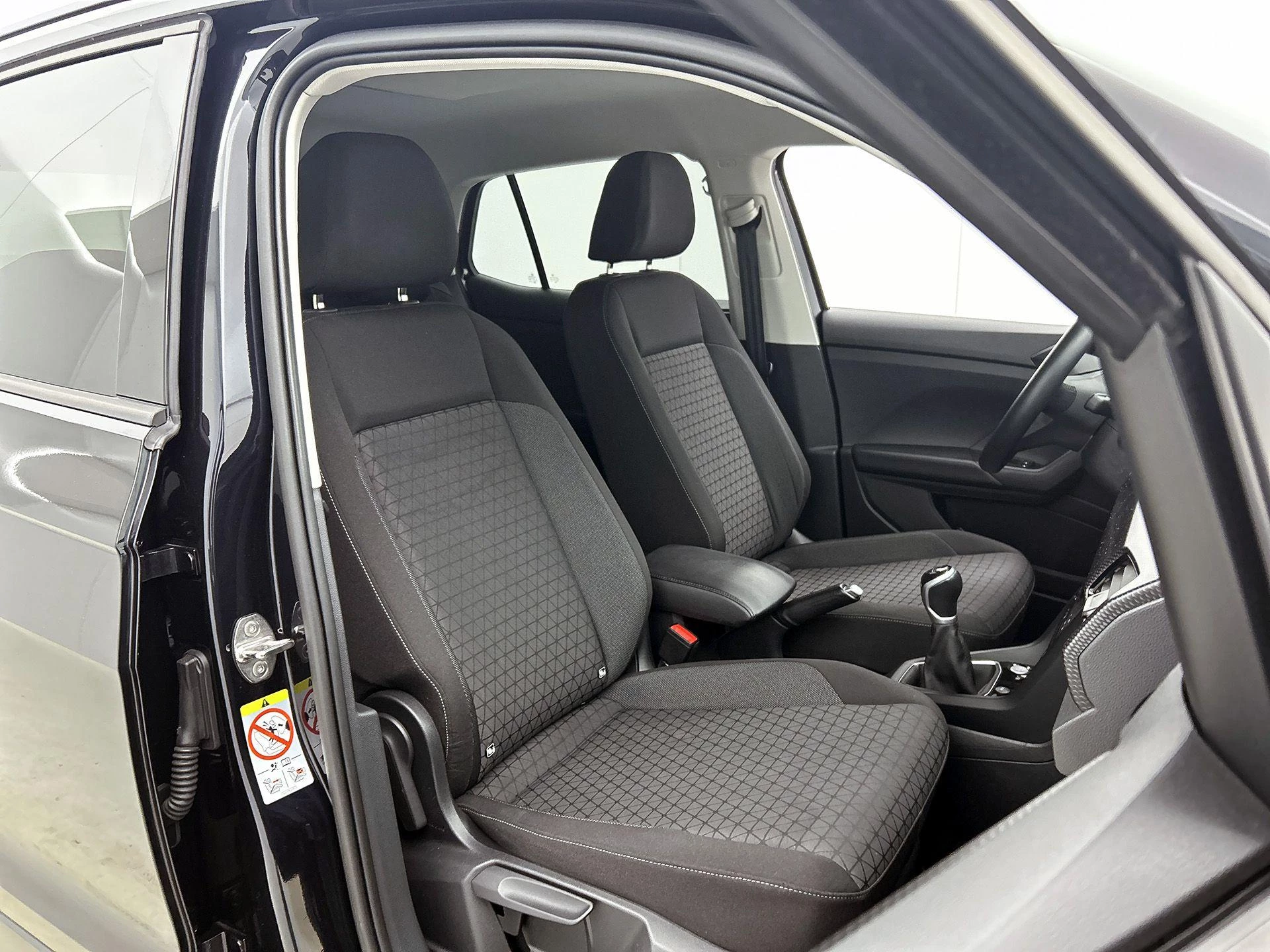 Volkswagen-T-Cross-image-34