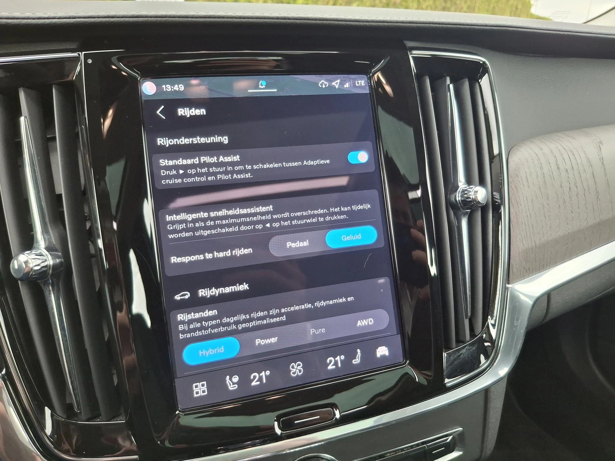 Volvo-V90-image-24