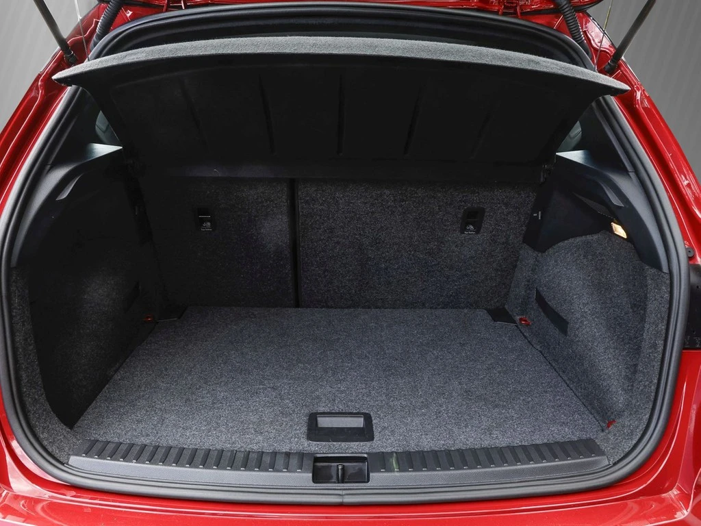 SEAT-Arona-image-5