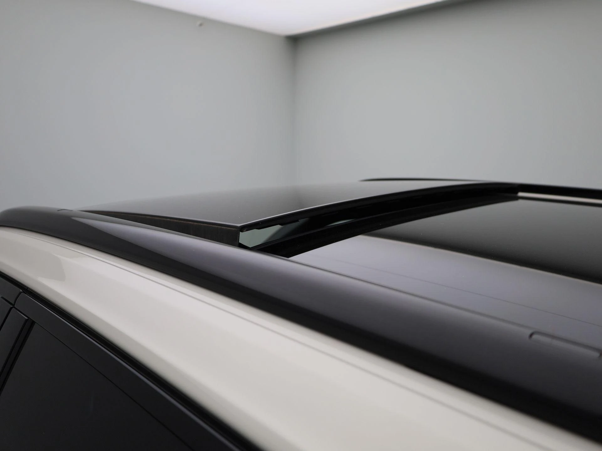 Volkswagen-Touareg-image-55