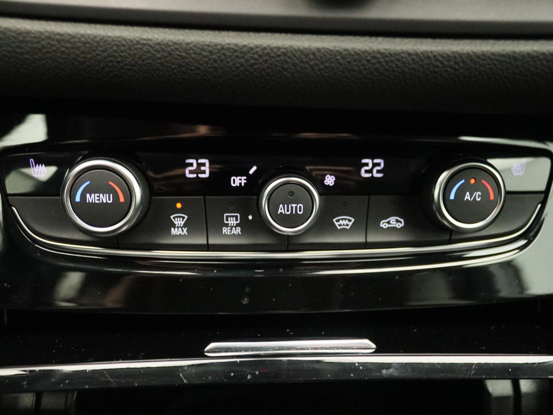 Opel-Grandland-image-9