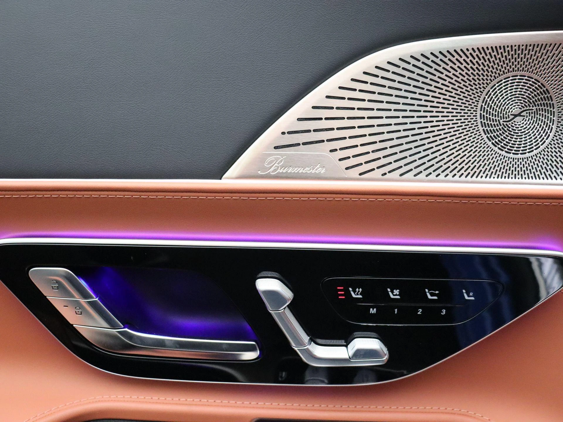 Mercedes-Benz-SL-image-10