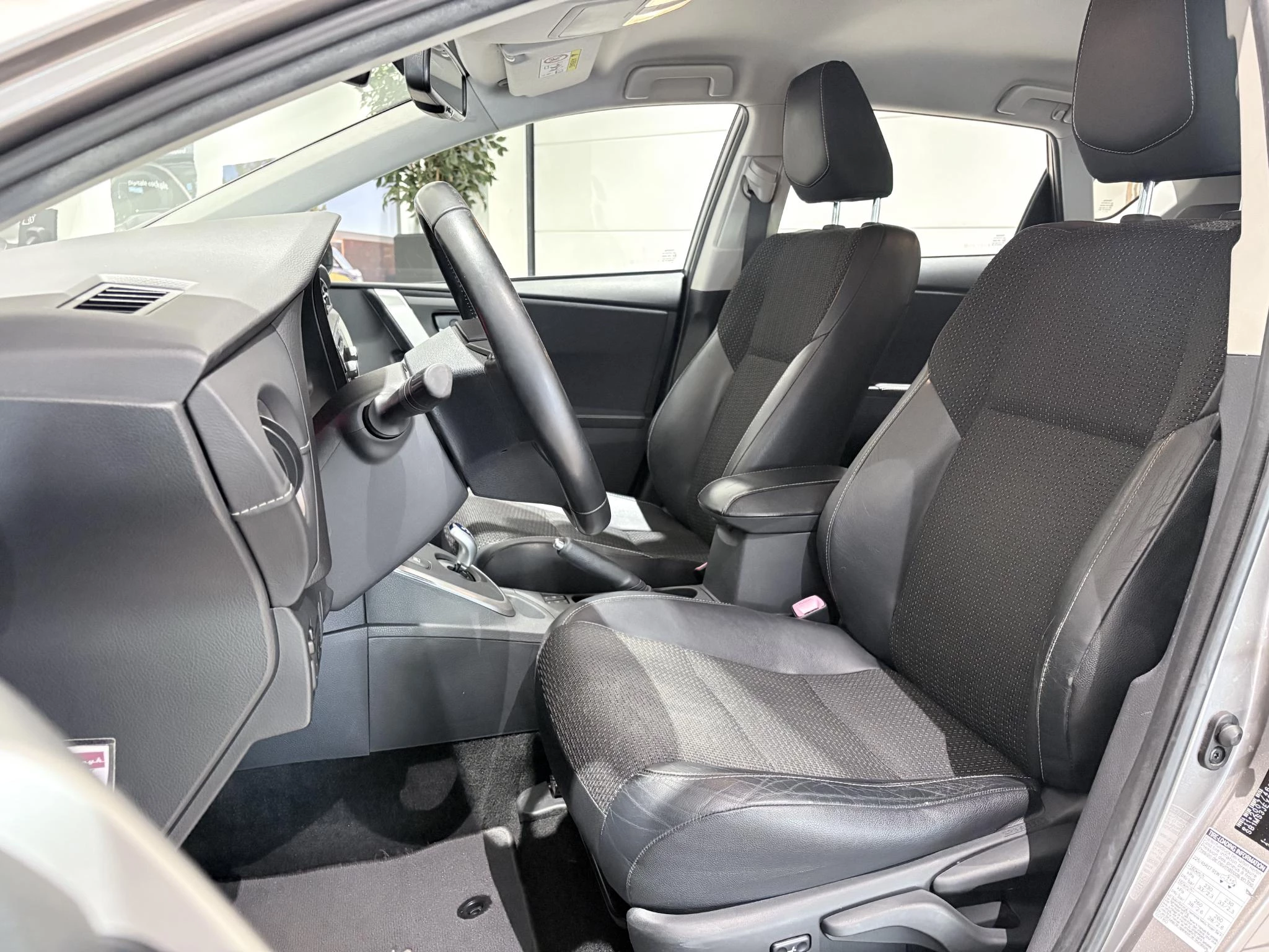 Toyota-Auris-image-10