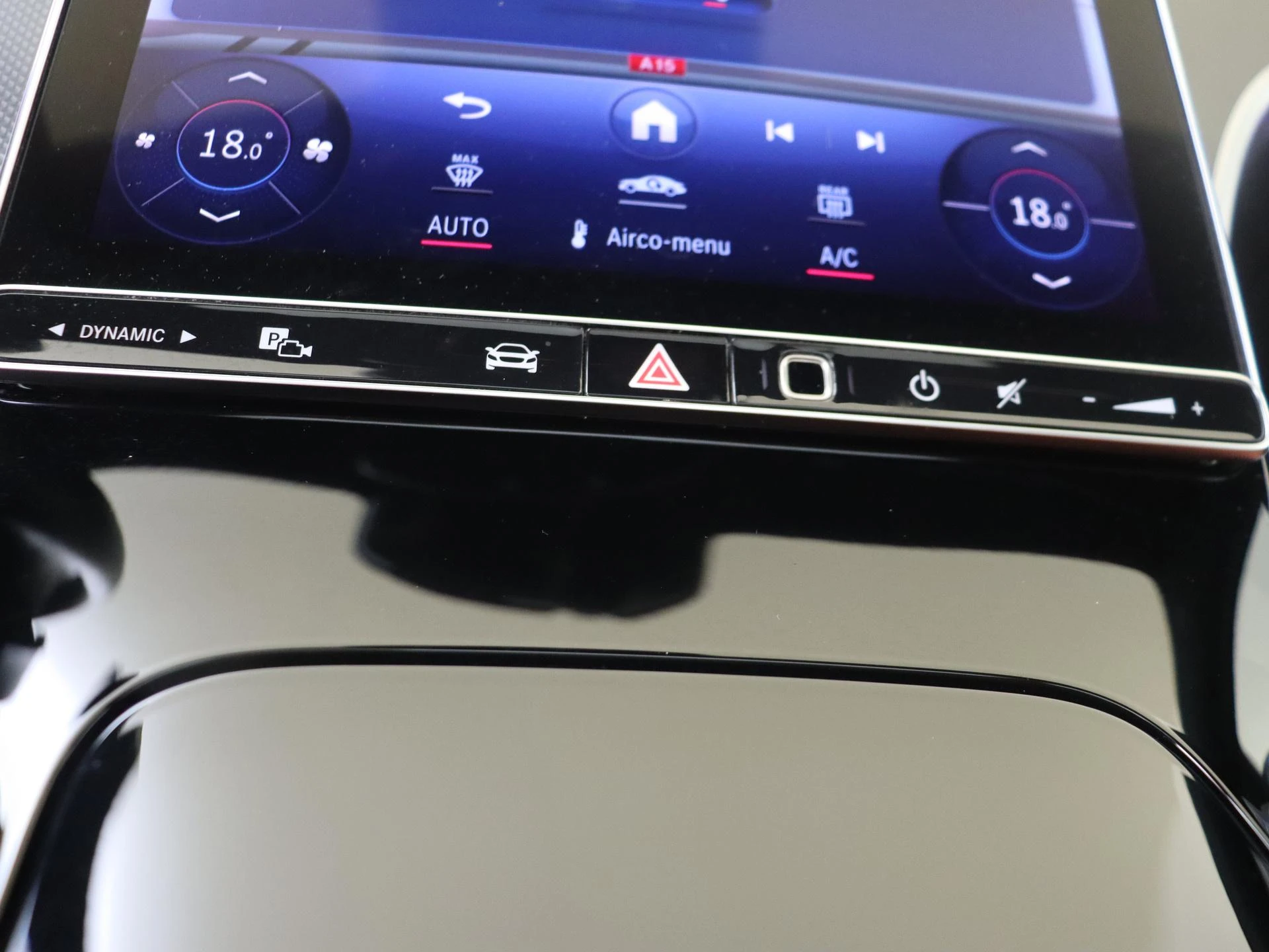 Mercedes-Benz-C-Klasse-image-20