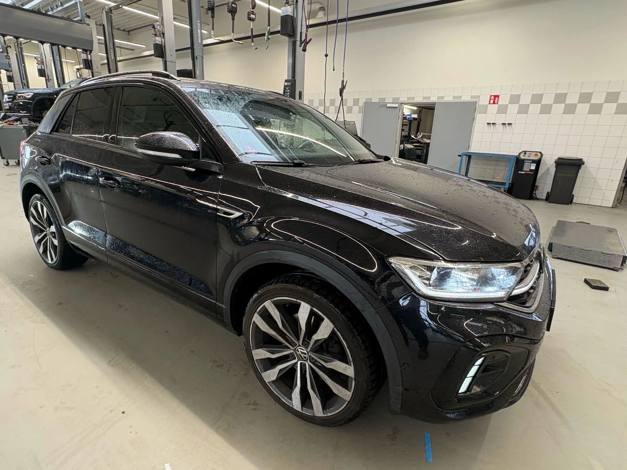 Volkswagen-T-Roc-image-7