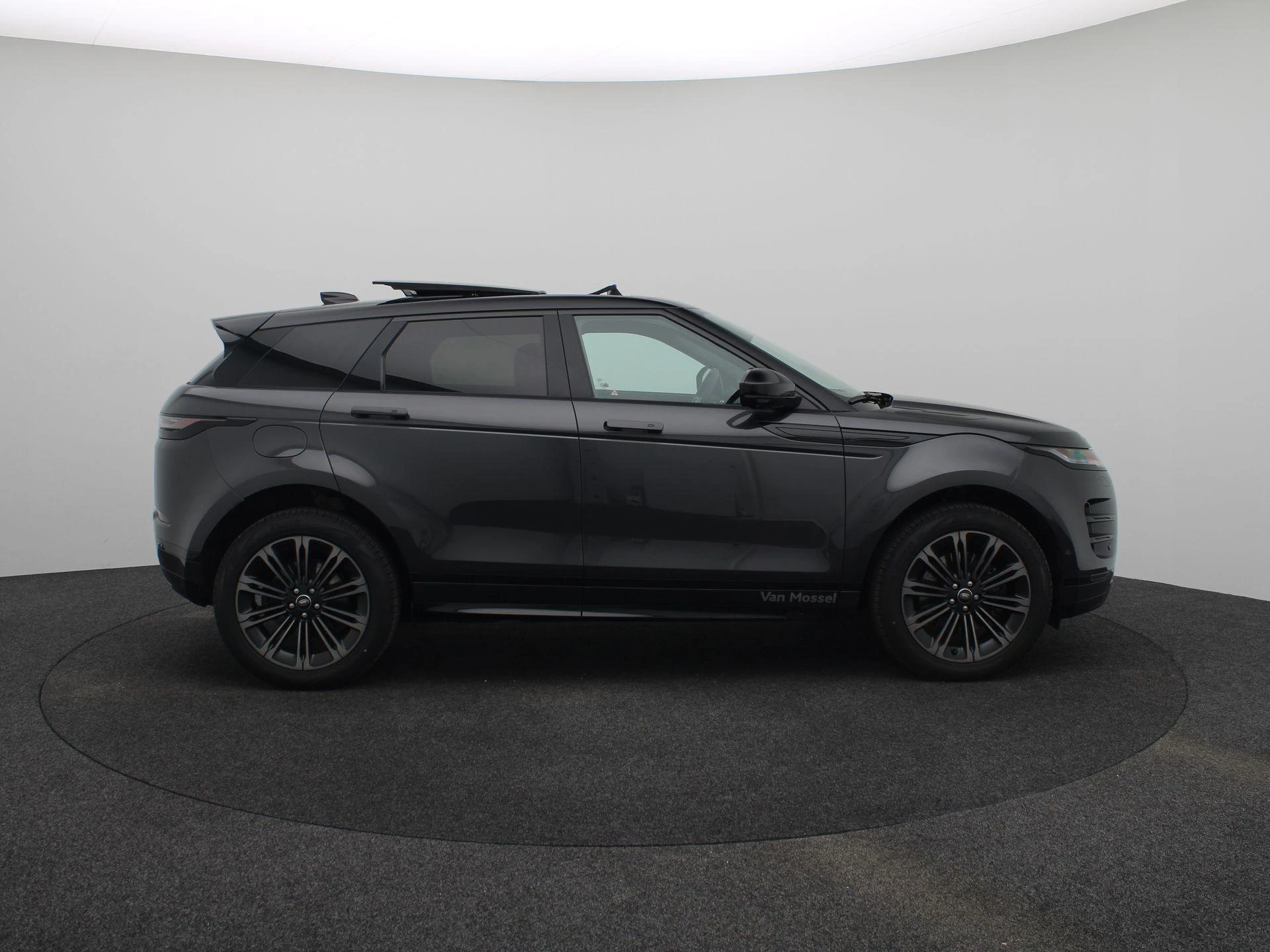 Land Rover-Range Rover Evoque-image-5