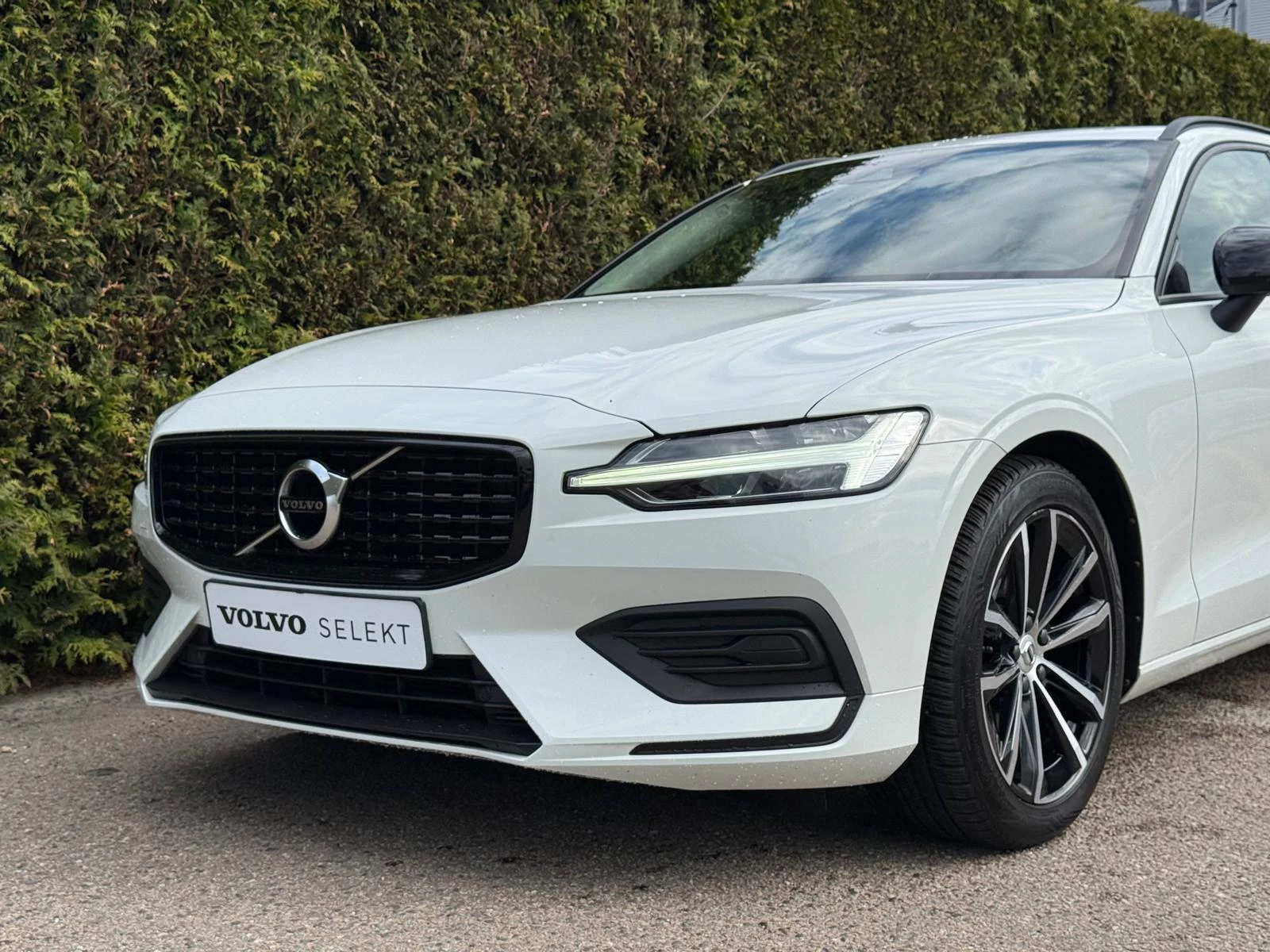Volvo V60 B3 Momentum Advantage