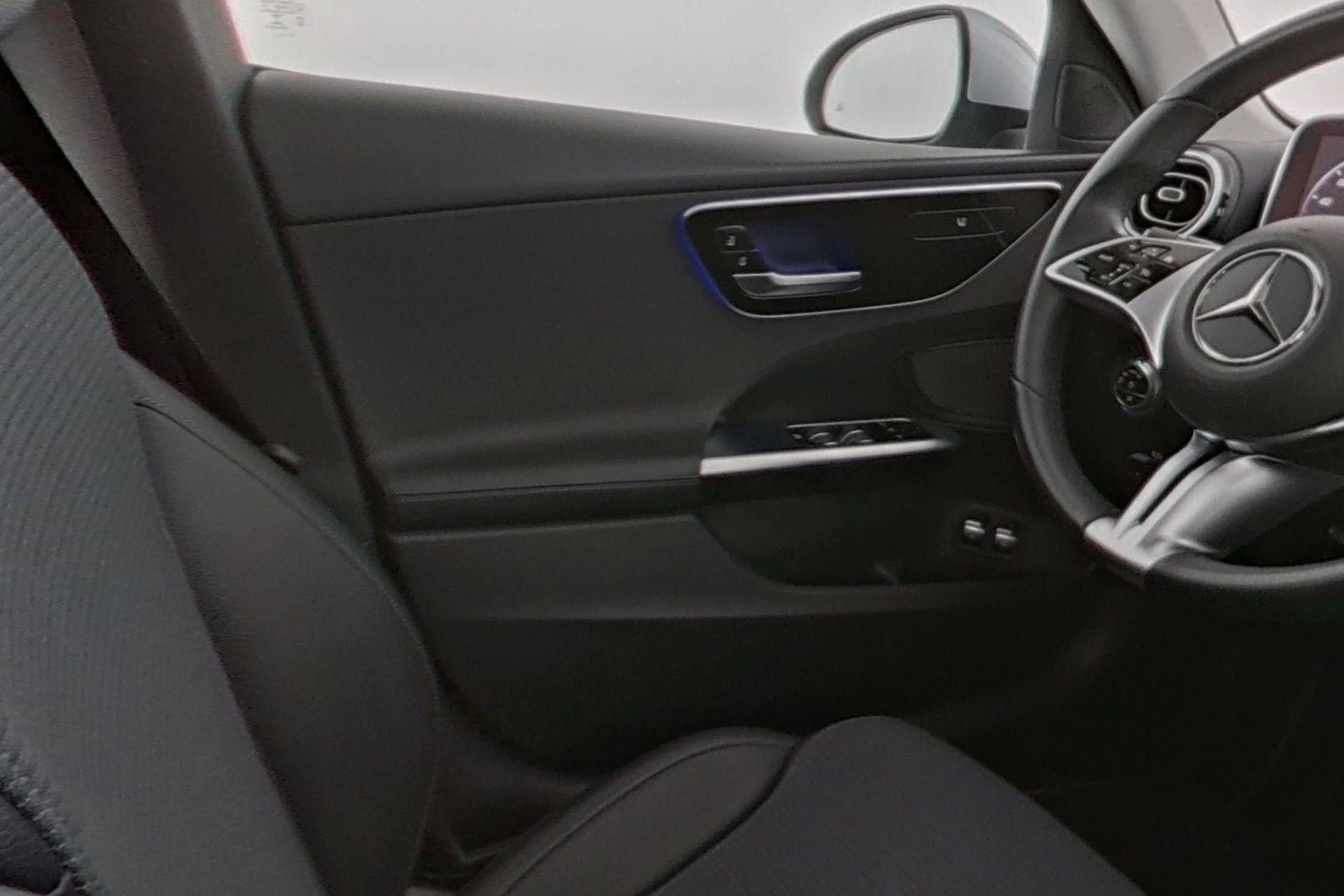 Mercedes-Benz C-Klasse 300 e Break Luxury Line + CARPLAY + PANO DAK + TREKHAAK + CAMERA +