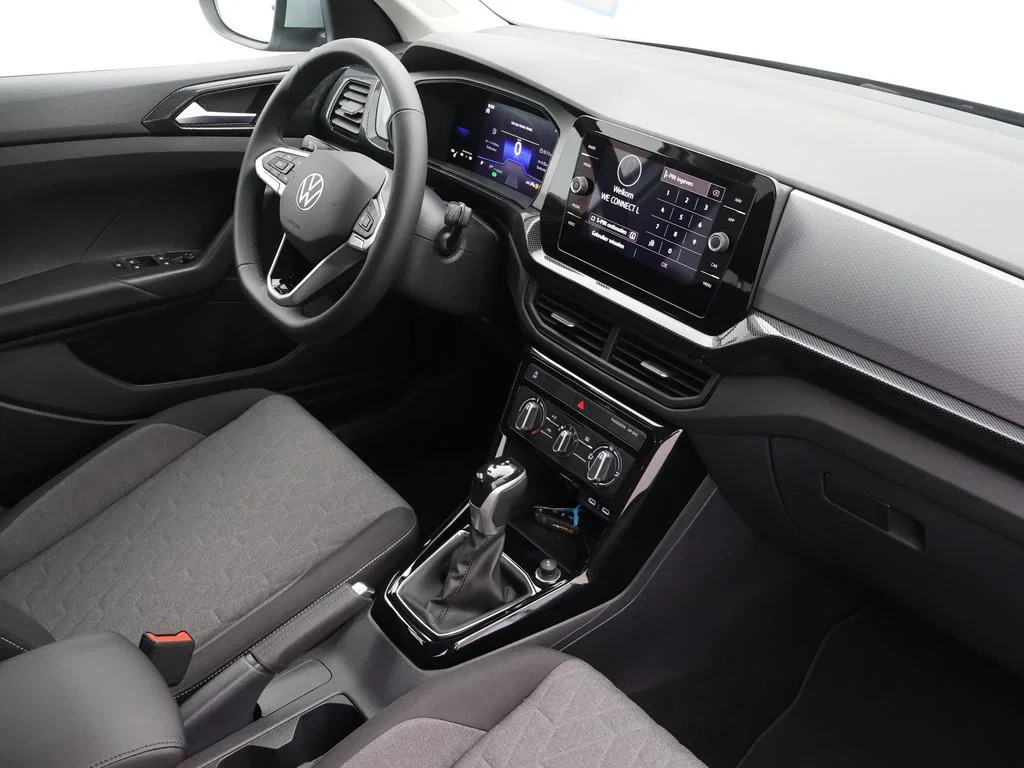 Volkswagen-T-Cross-image-2