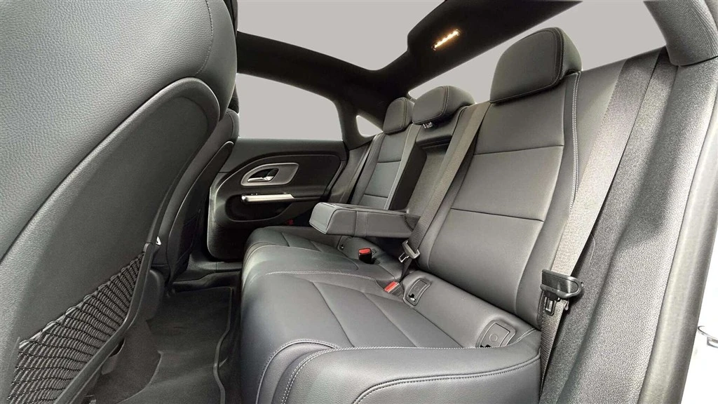 Mercedes-Benz-CLA-image-19