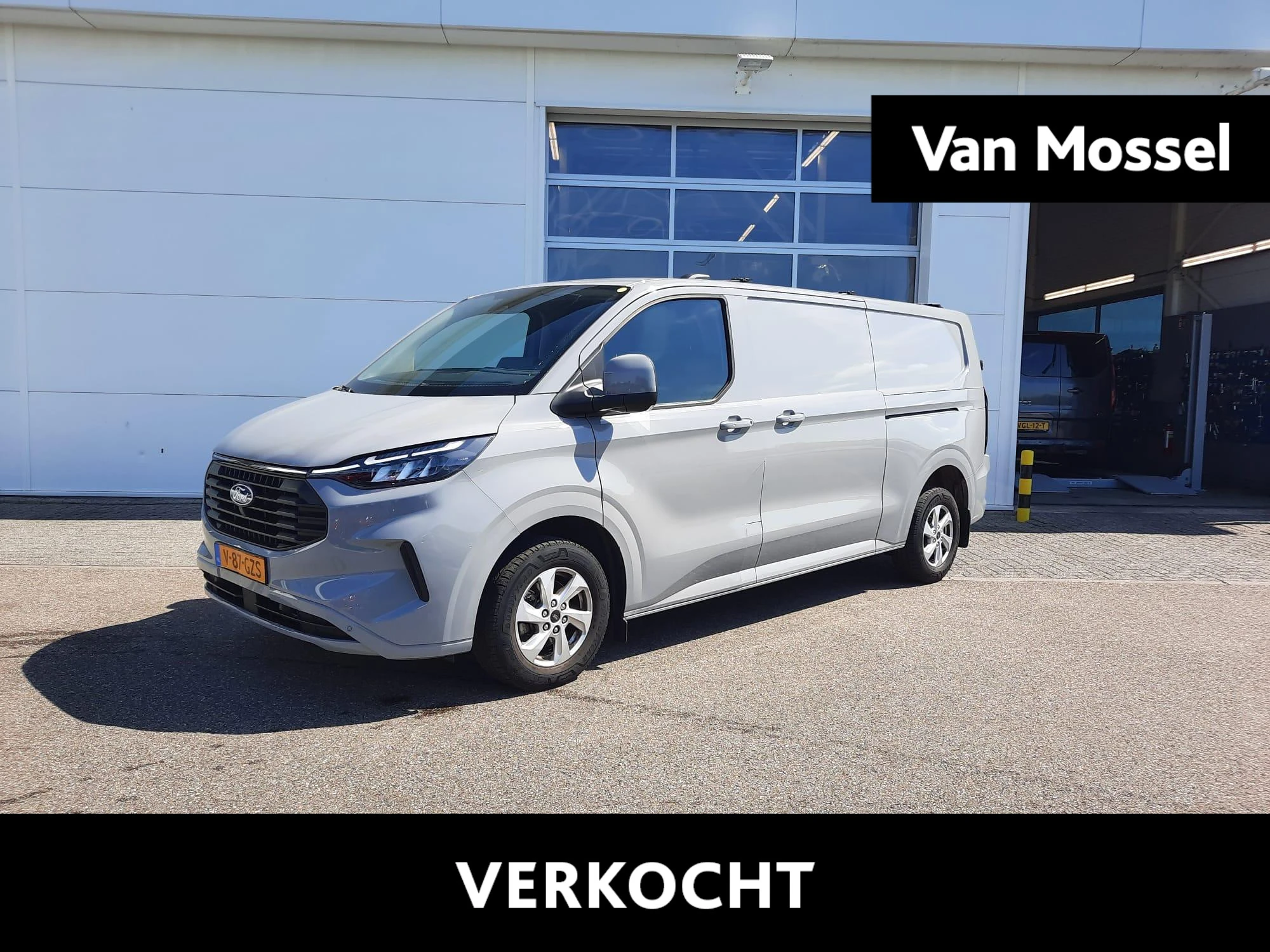 Ford-Transit Custom-image-0