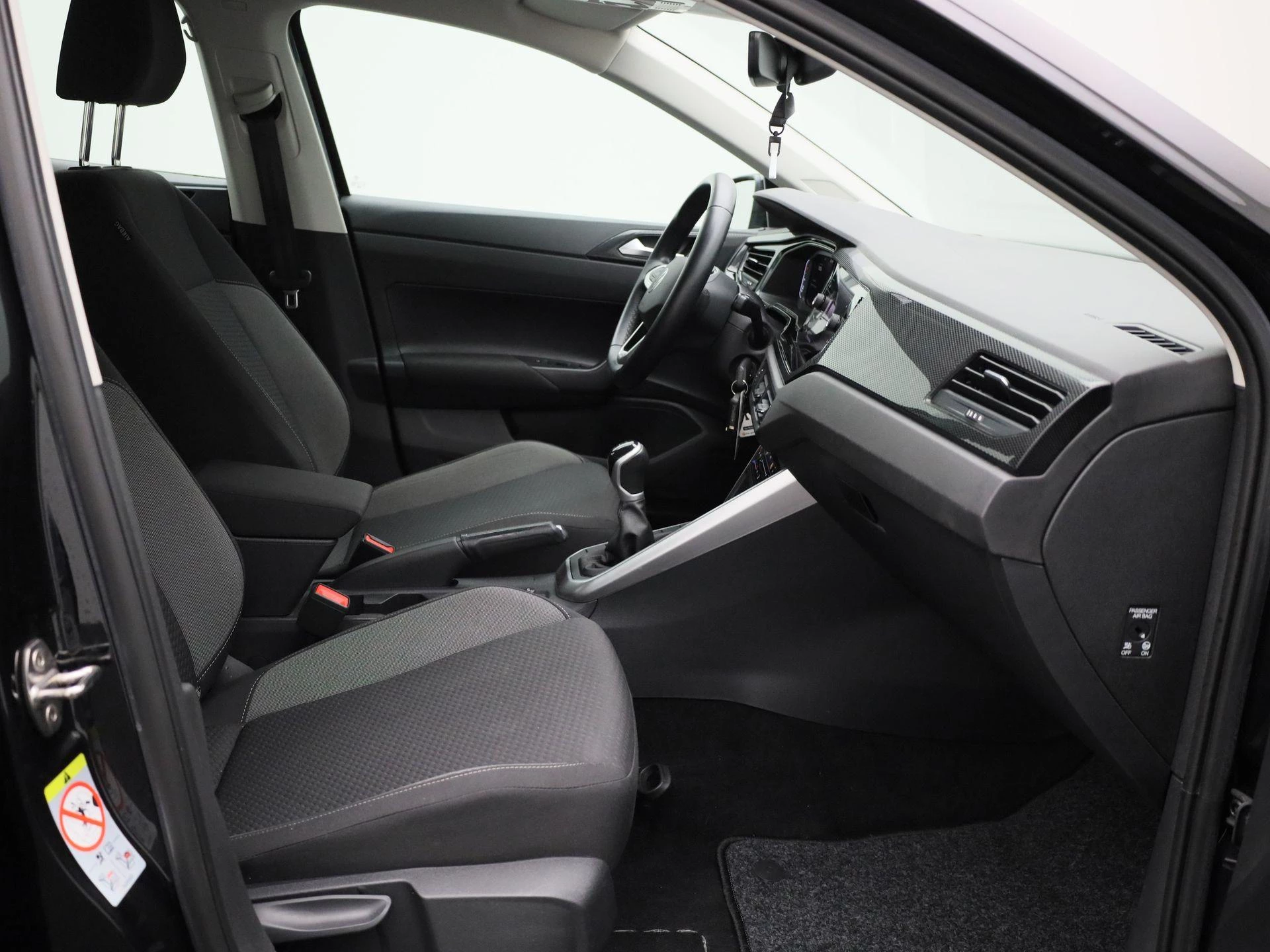 Volkswagen-Polo-image-30