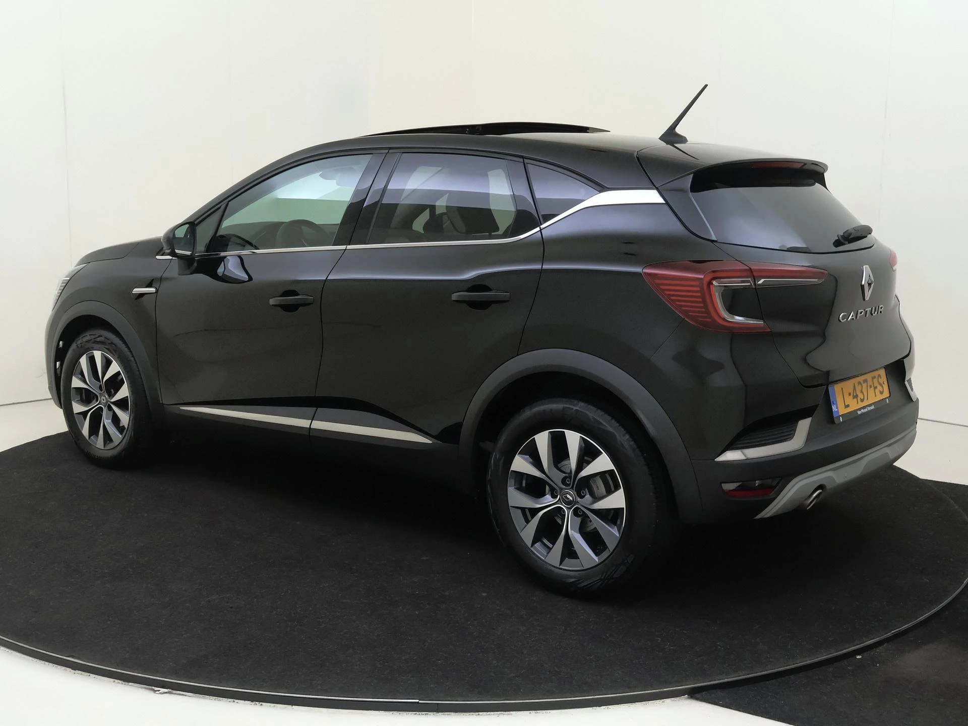 Renault-Captur-image-6