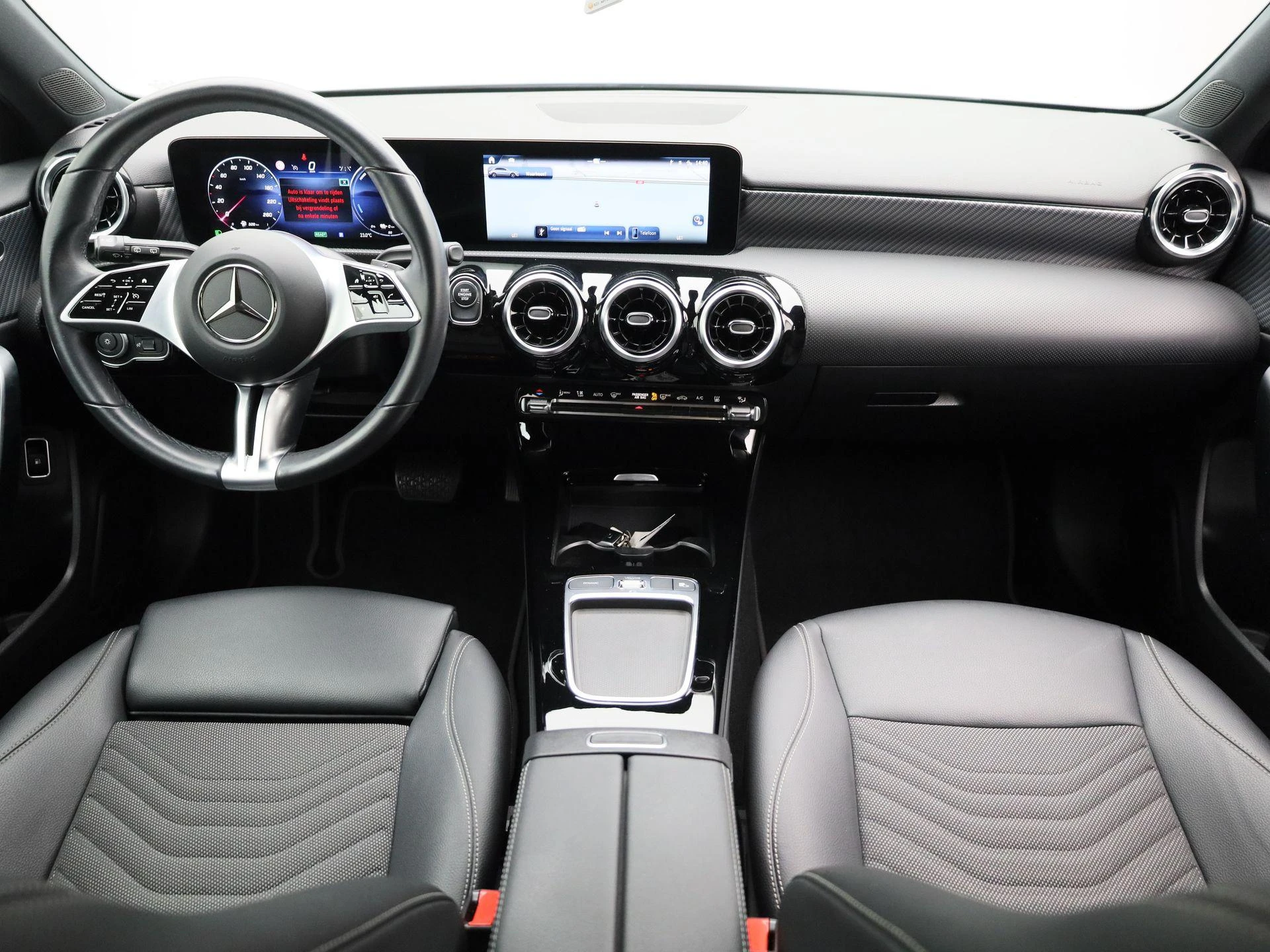 Mercedes-Benz-A-Klasse-image-8