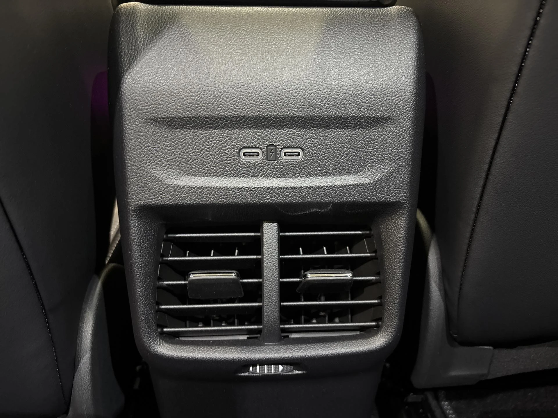 Ford-Explorer-image-18