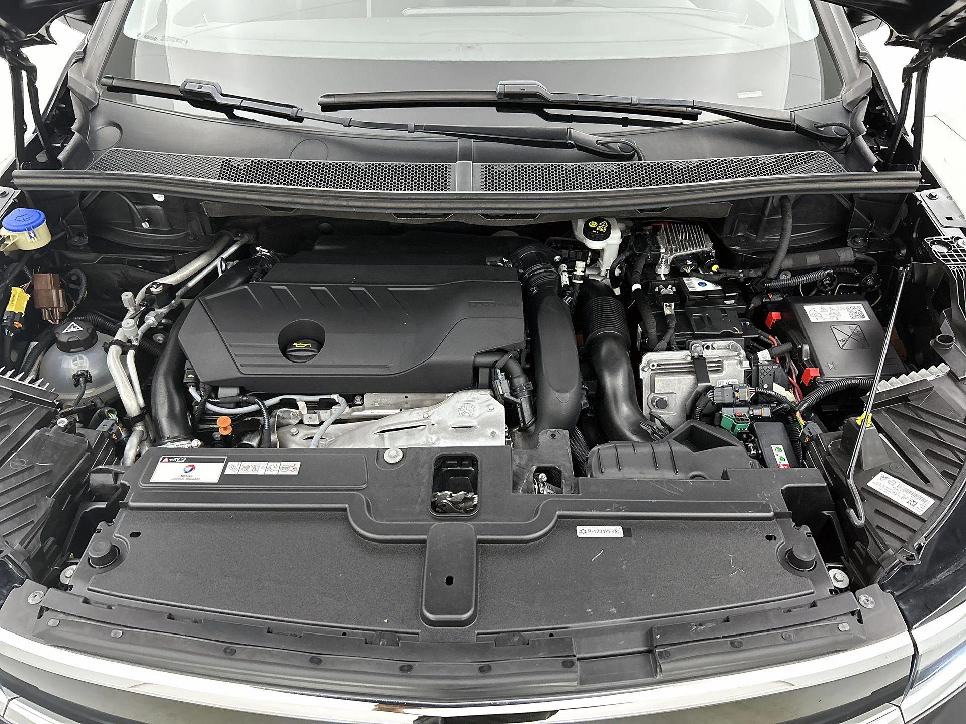 Opel Grandland 1.6 Turbo Plug-In Hybrid 4x4 GSe