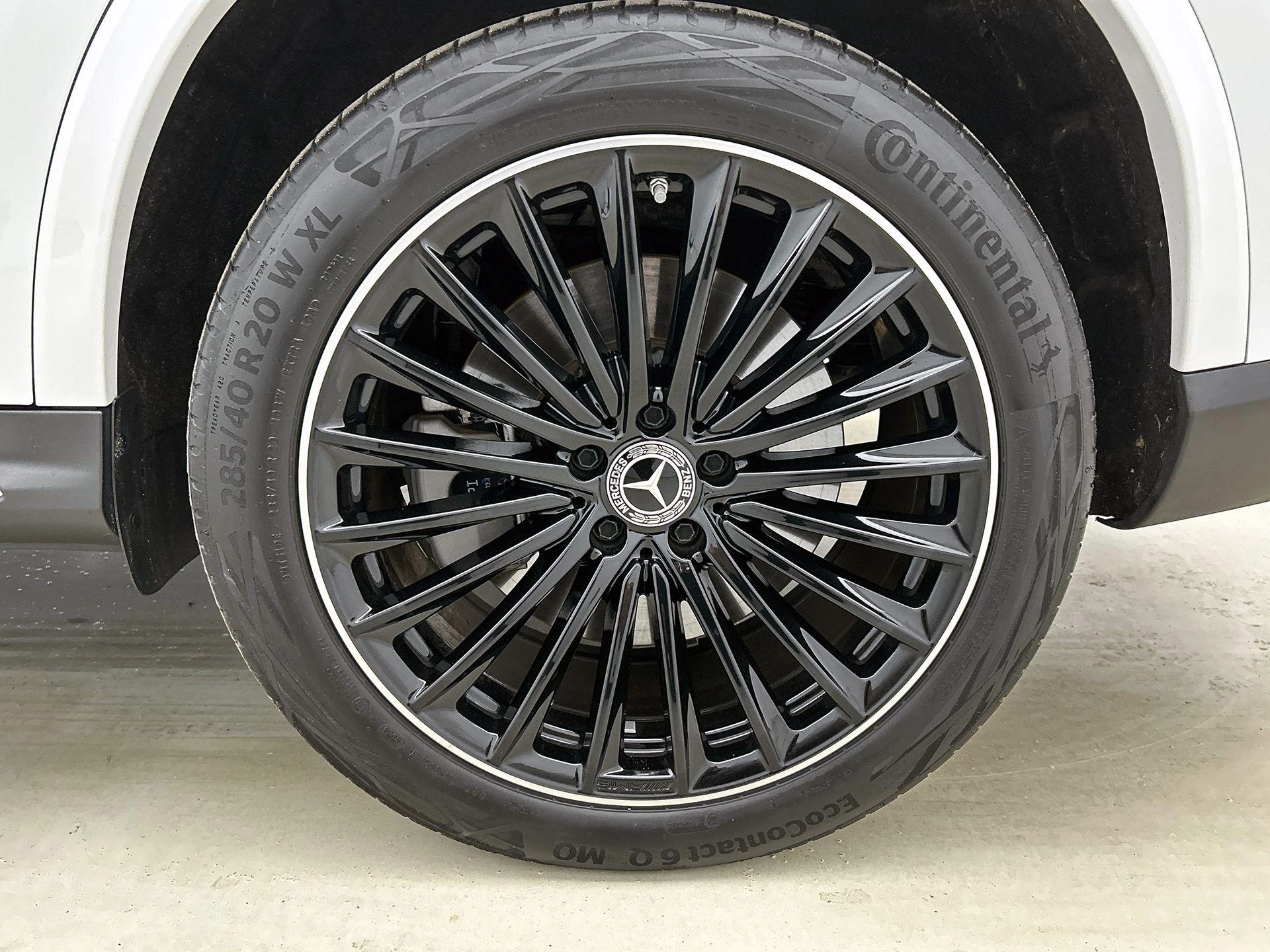 Mercedes-Benz-GLC-image-47