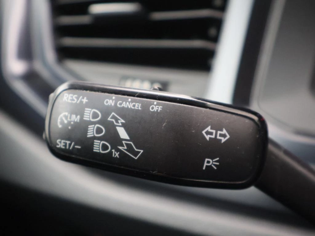 Volkswagen Polo Polo Trendline 1.0l *PDC*BLTH*DAB RADIO*USB*...*
