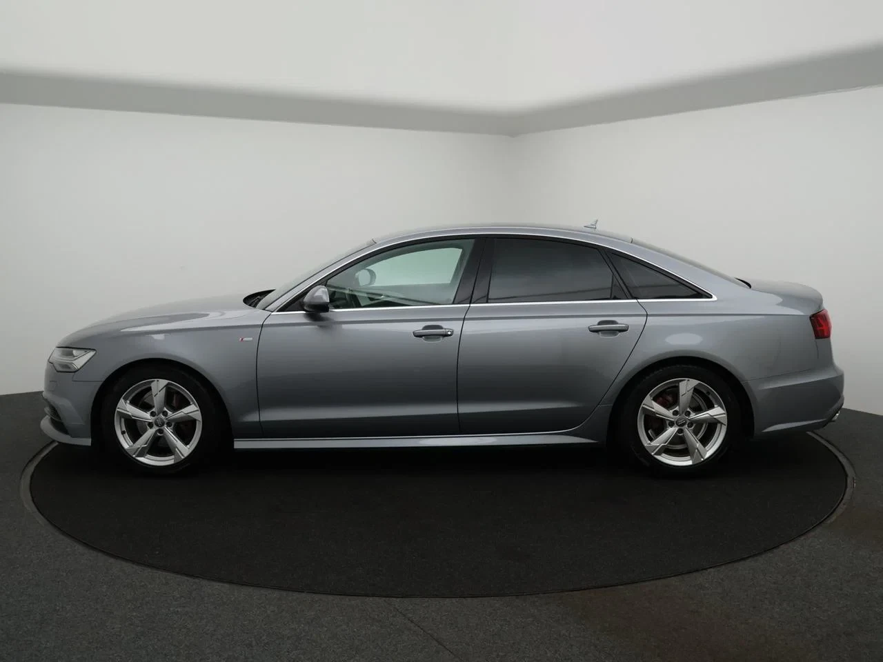 Audi A6 Dsl S-line exterior / interior - 2.0TDi - 150PK *LEDER*NAVI*SPORTSEATS*ZETELVERWARMING*BLTH*CRUISE*