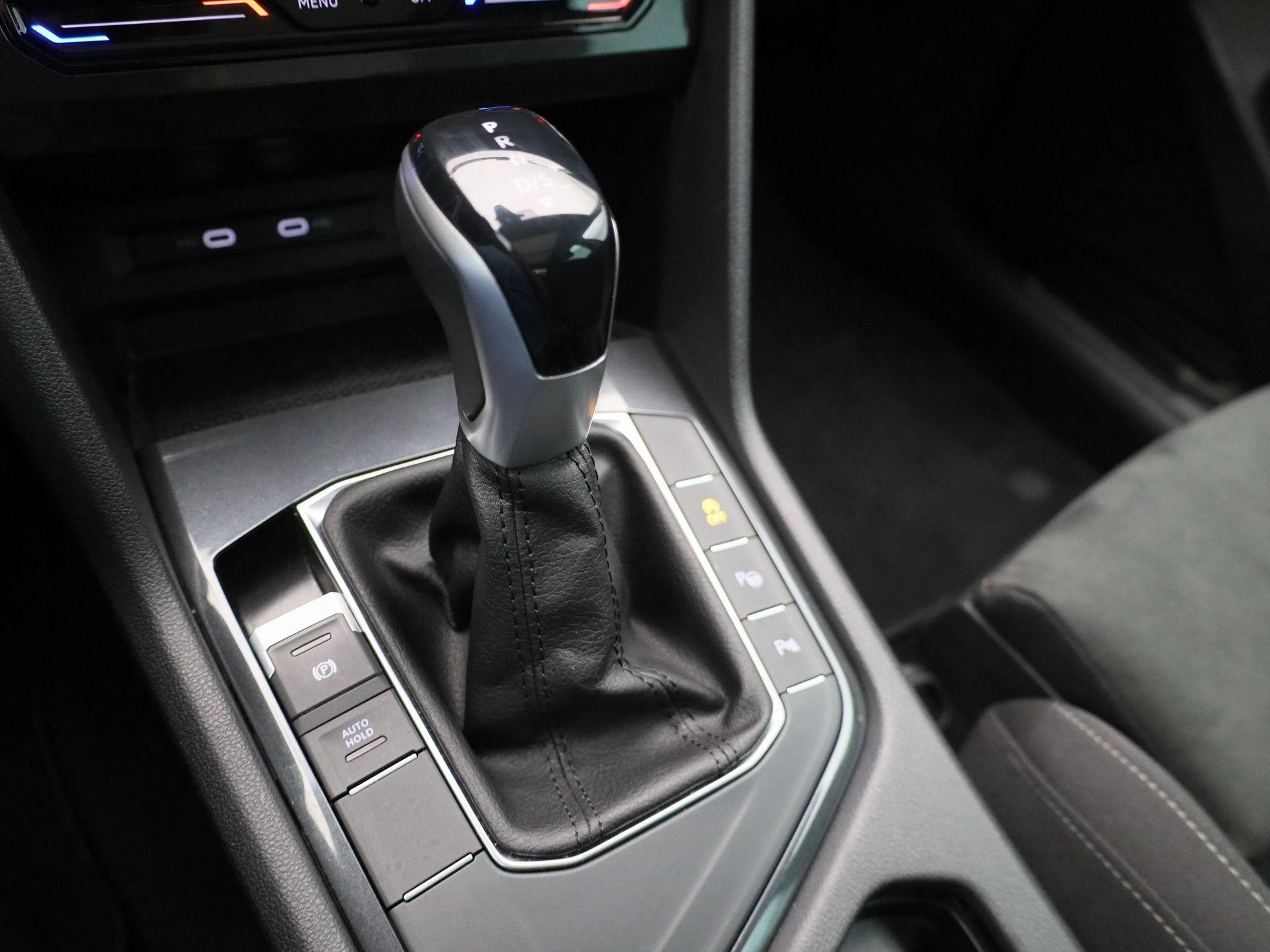 Volkswagen-Tiguan-image-24